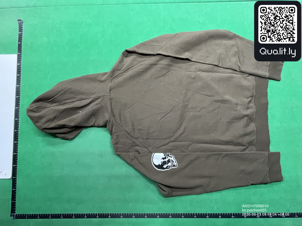 Hoodie — QC-Foto 2 von 10