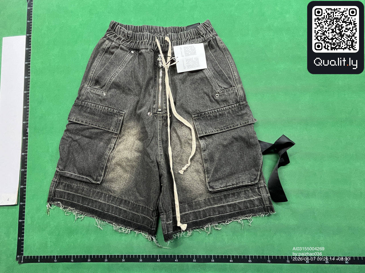 牛仔裤 QC 照片 3 / 8