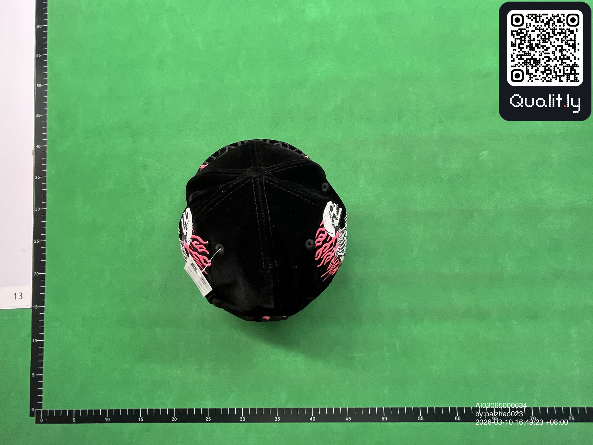Casquette — photo QC 2 sur 13