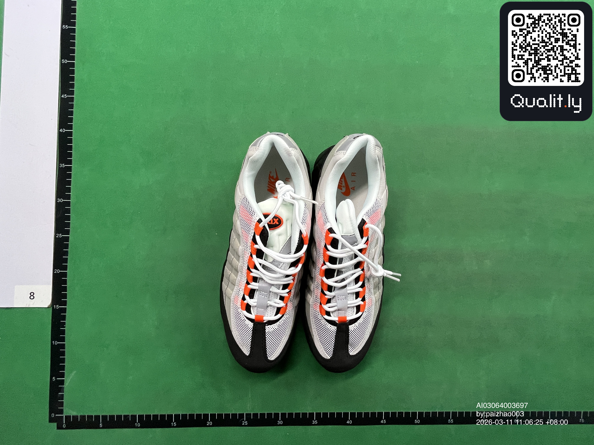 Sneakers QC photo 1 of 10