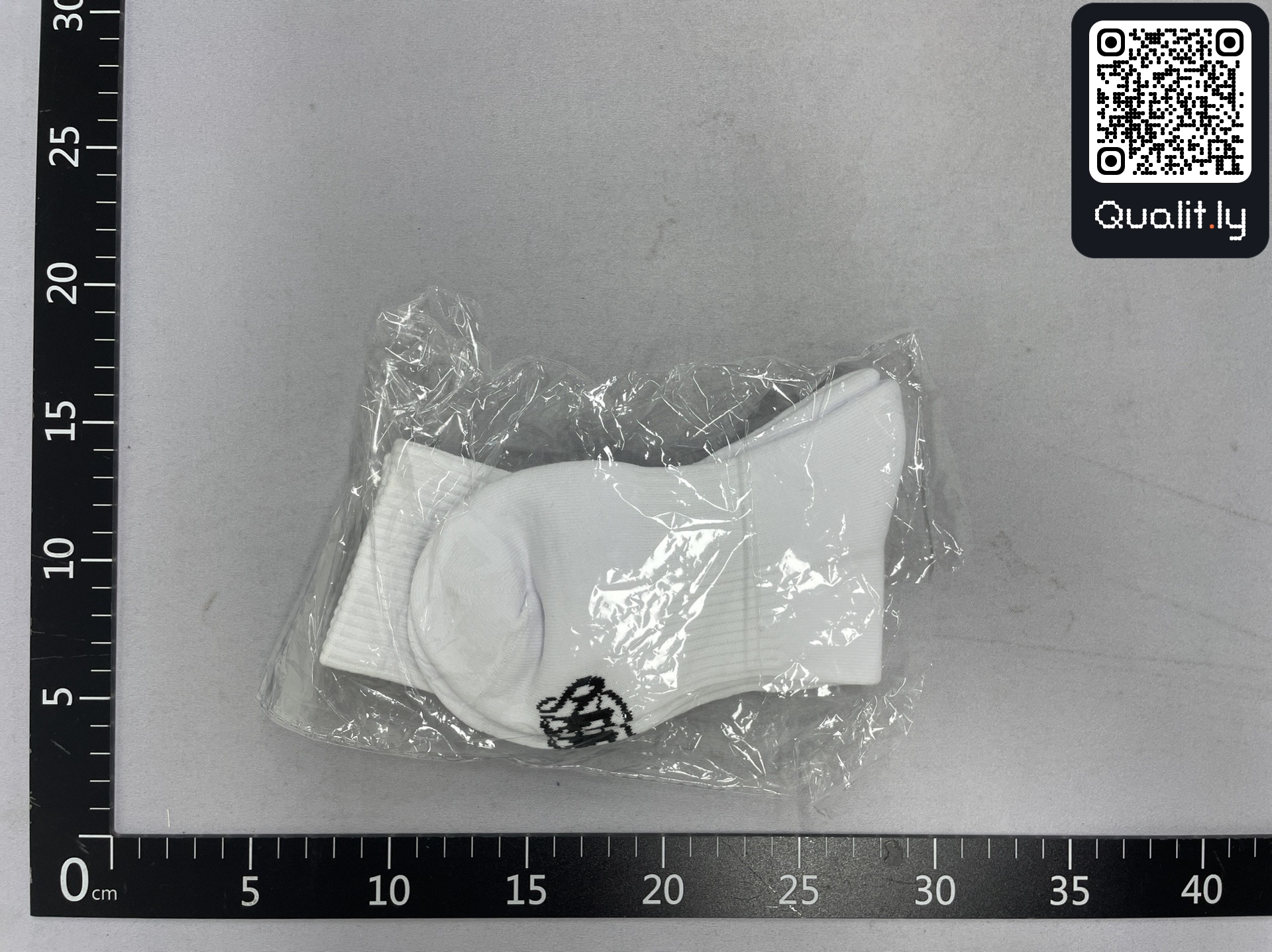 Socks QC photo 3 of 32