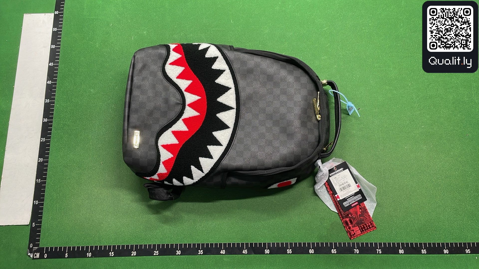 Bag QC photo 3 of 42
