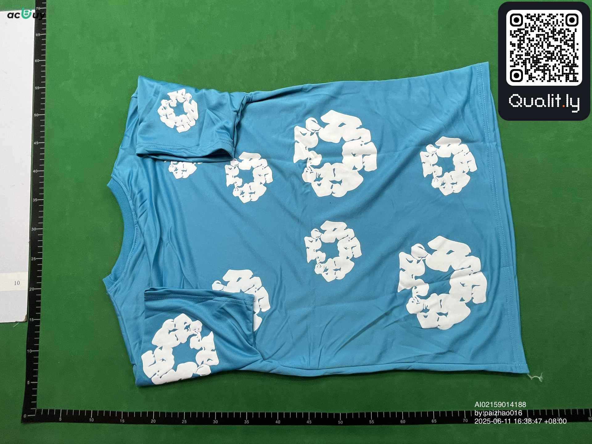 T-shirt — foto QC 2 di 26