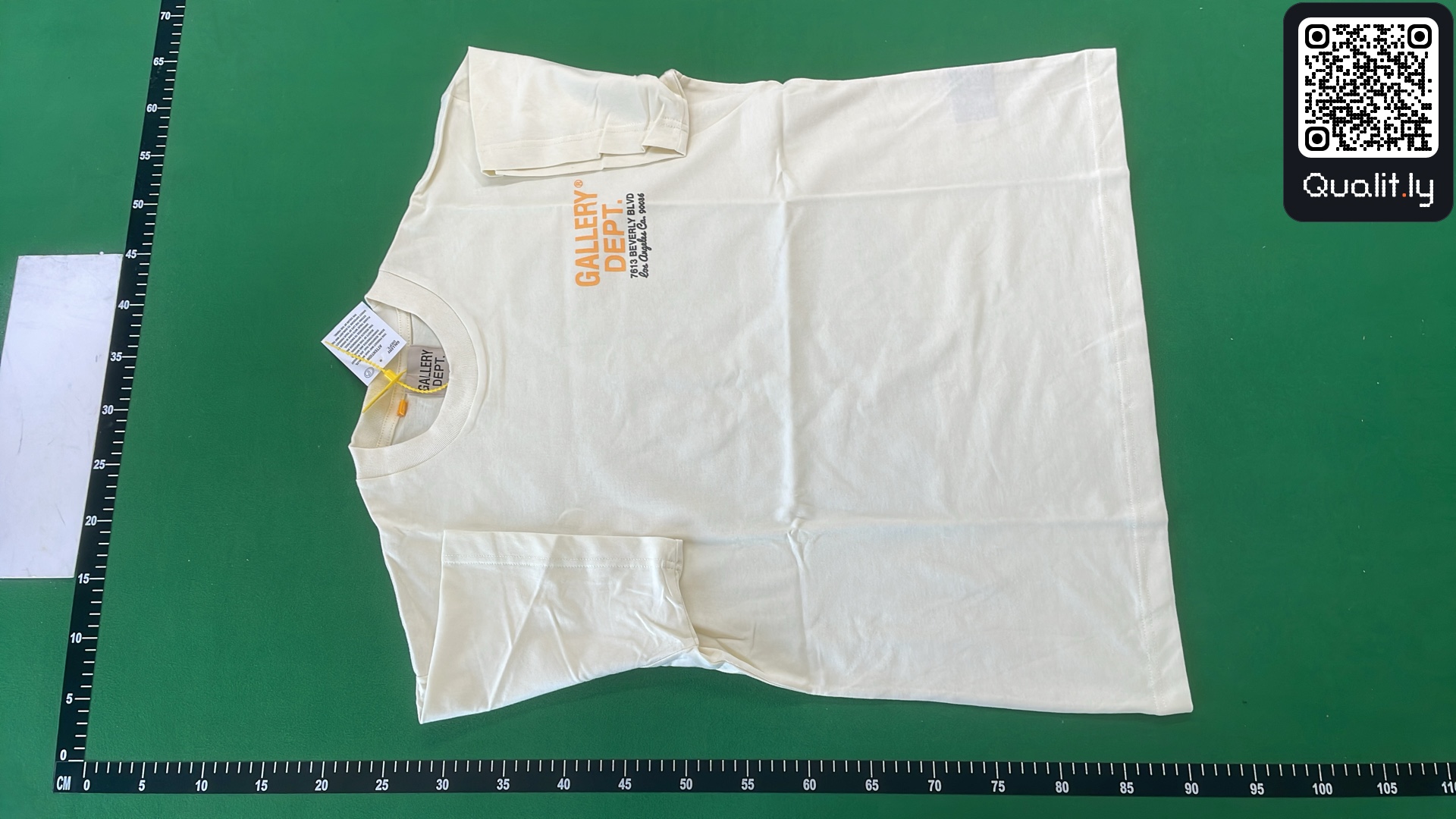 Camiseta — foto QC 2 de 50