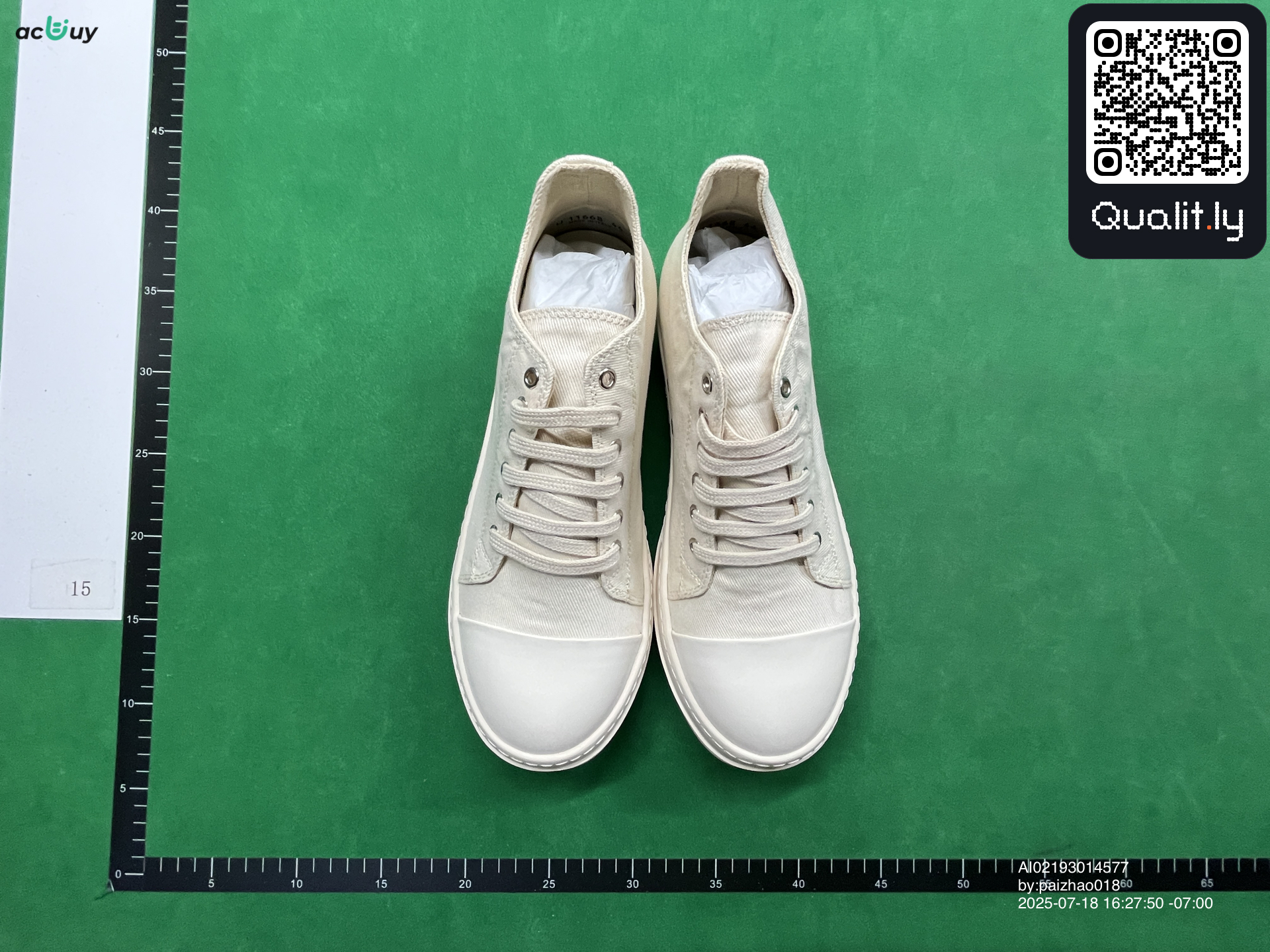 Sneakers — QC-foto 1 van 10