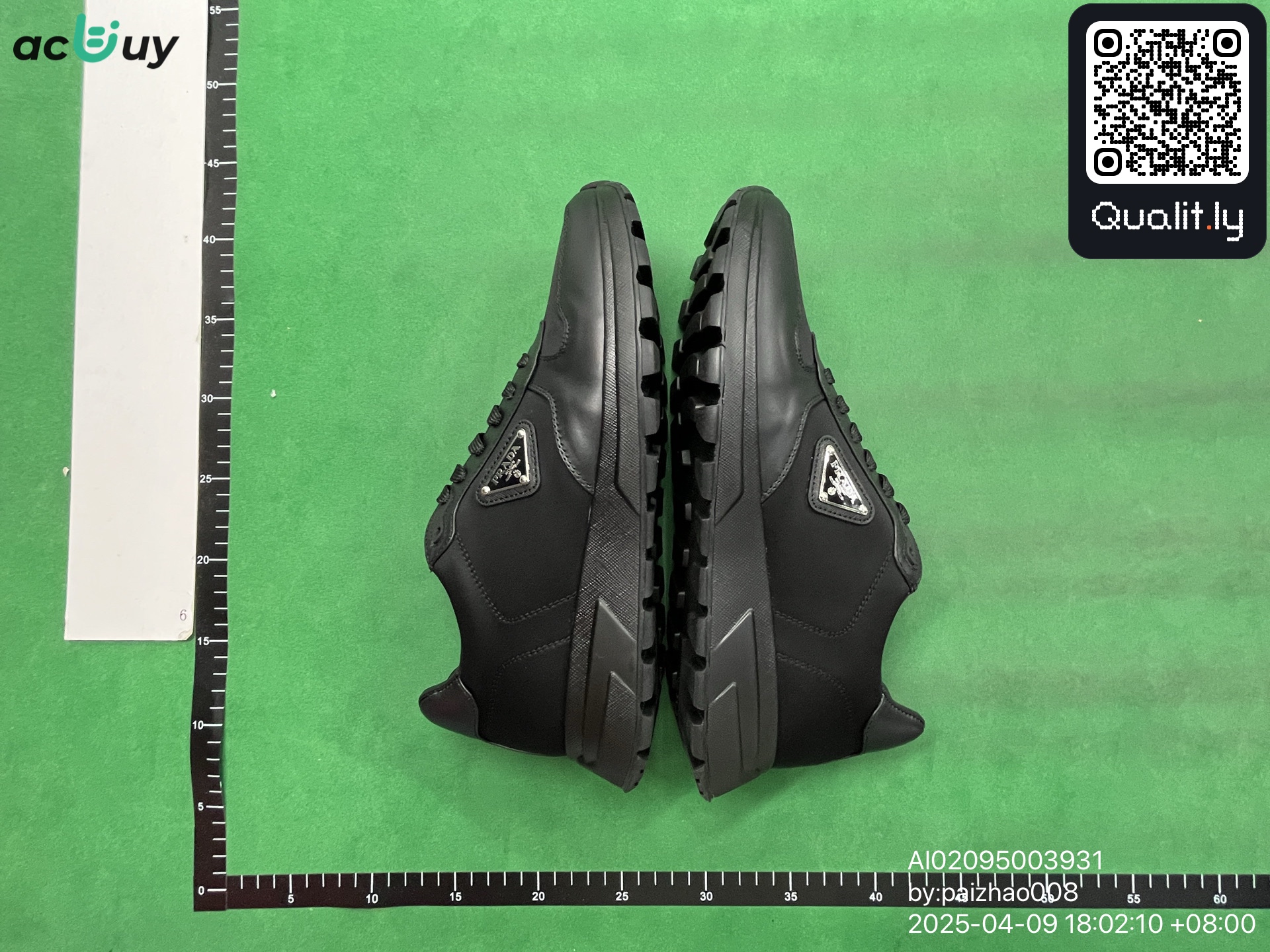 Sneakers — QC-foto 2 van 30