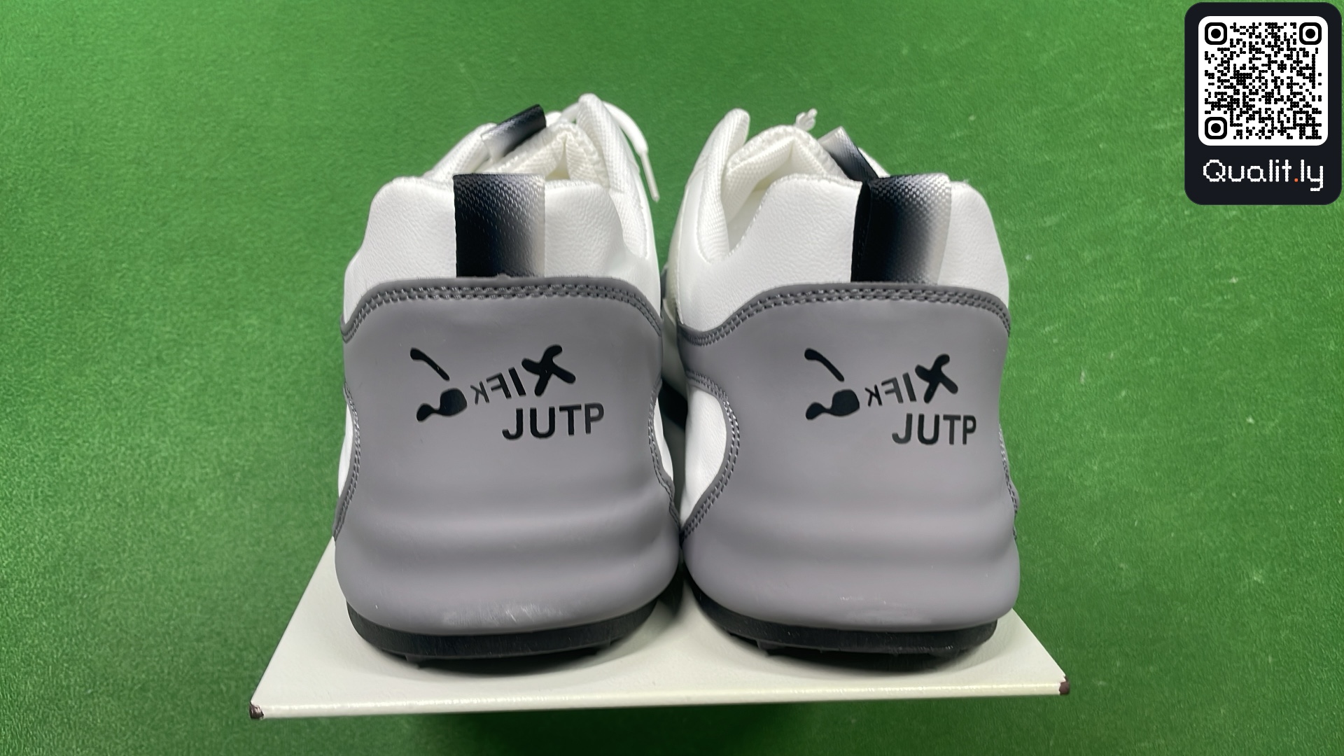 Sneaker — QC-Foto 3 von 6