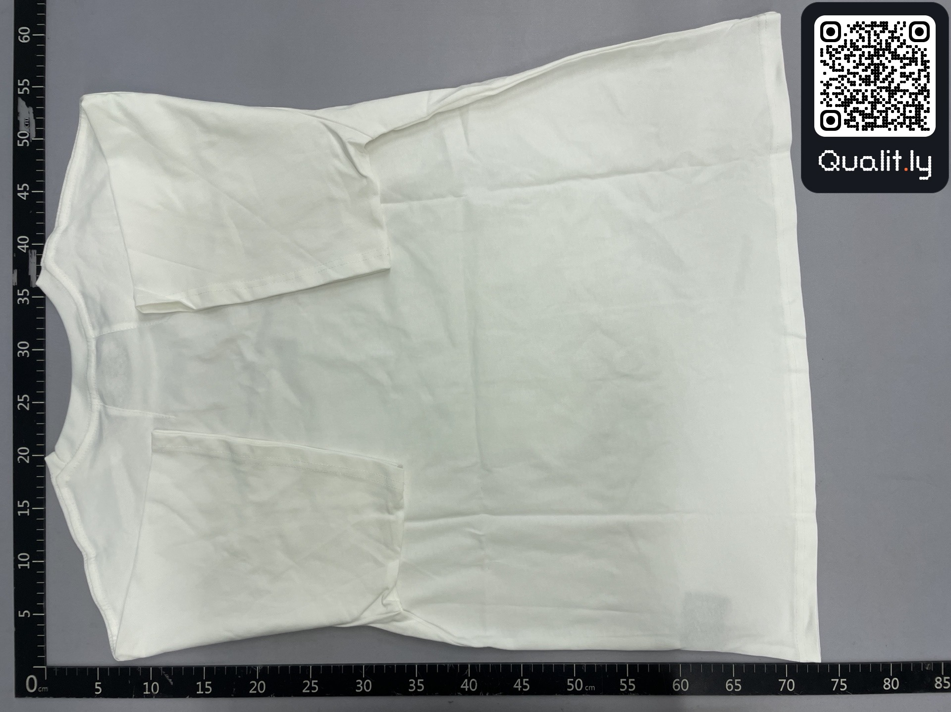 T-shirt — foto QC 2 di 50