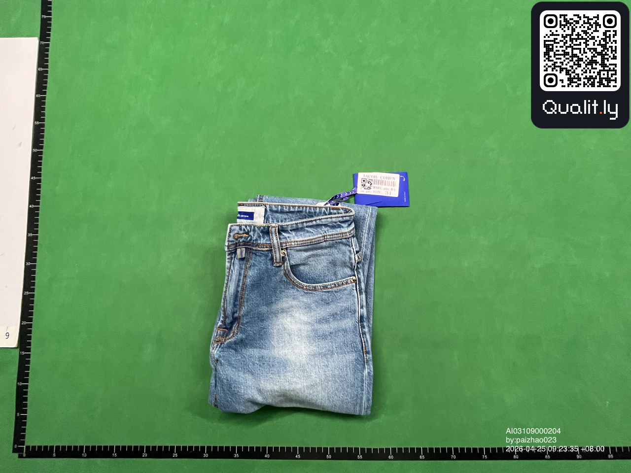 牛仔裤 QC 照片 1 / 12
