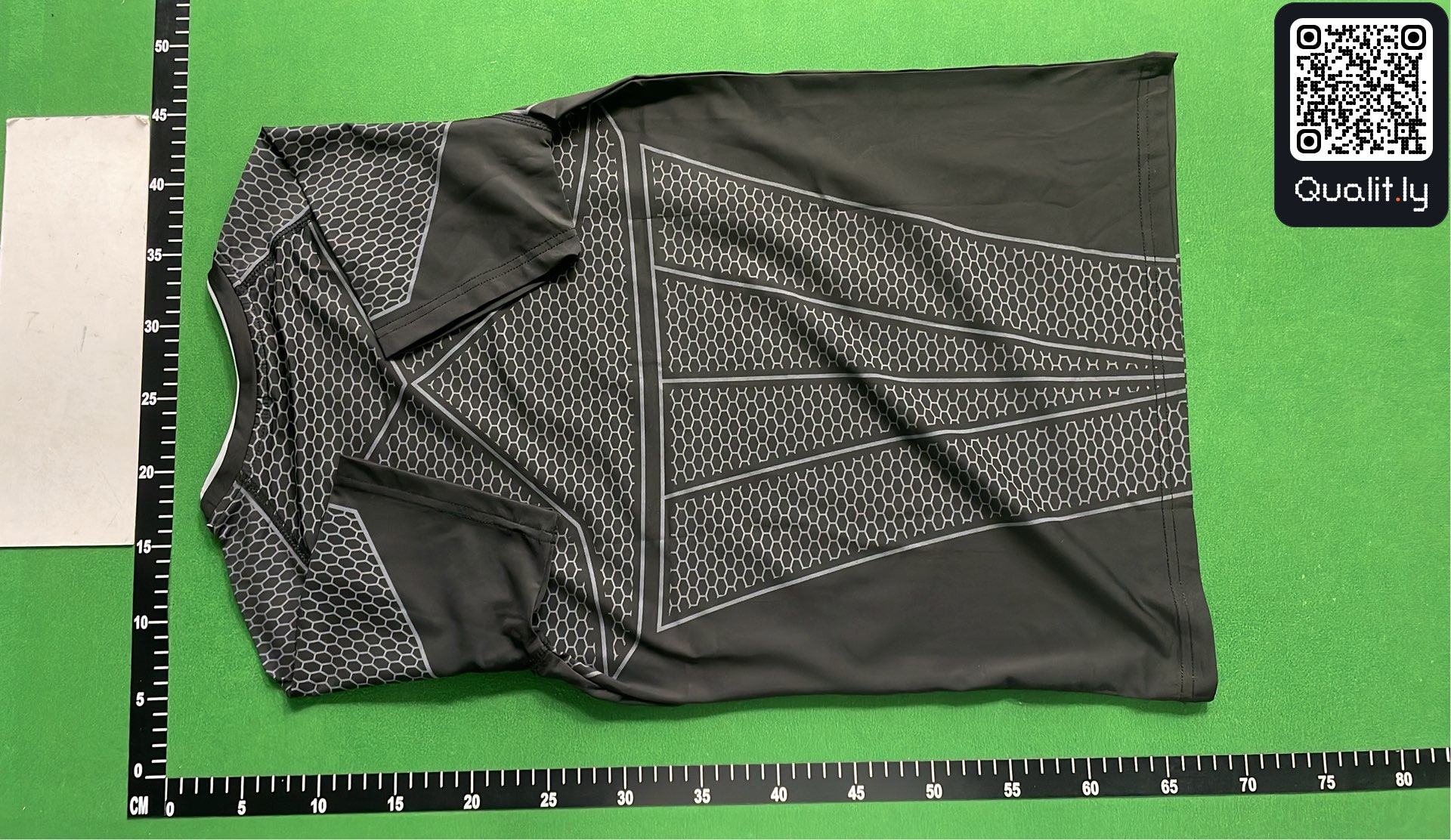 Camiseta — foto QC 3 de 18