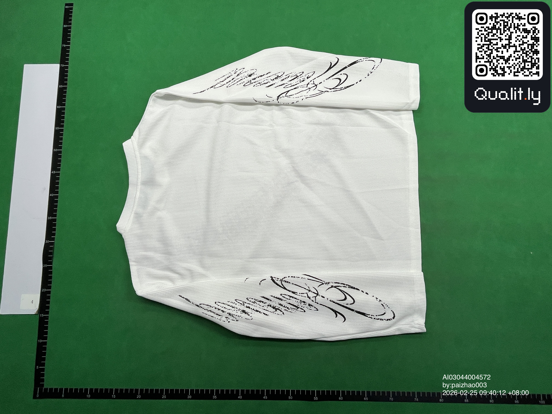 T-shirt — photo QC 2 sur 4