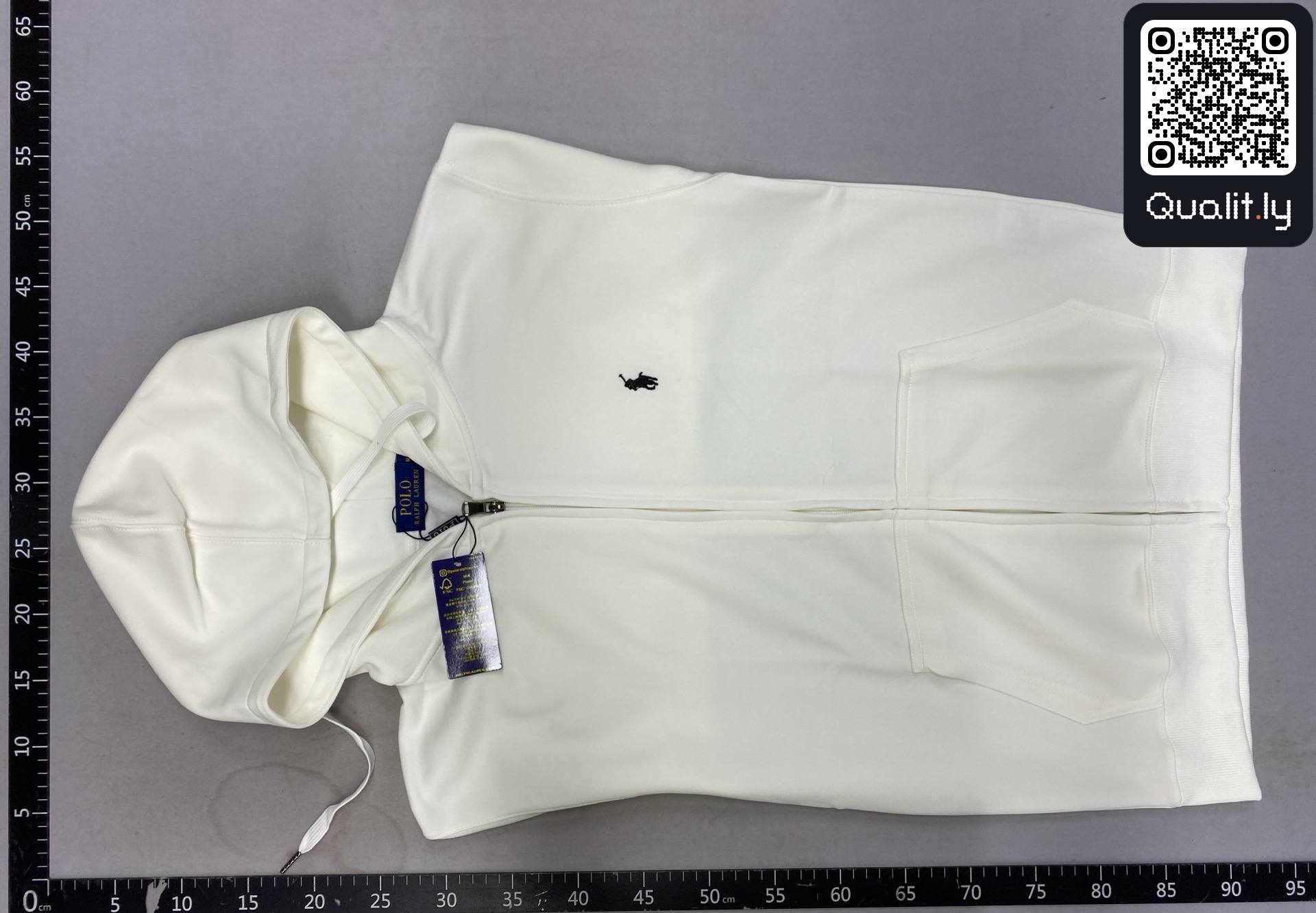 Hoodie — QC-Foto 3 von 173