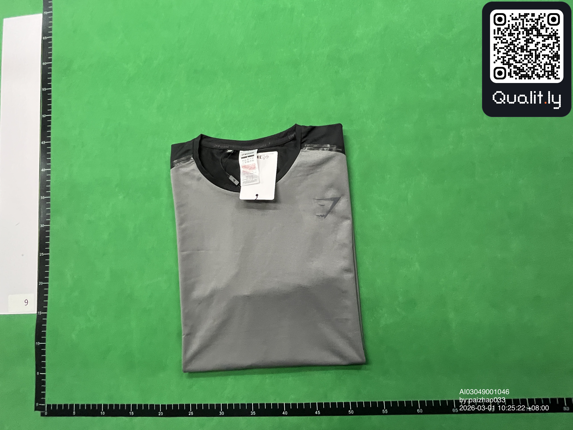 T-shirt — foto QC 1 di 10