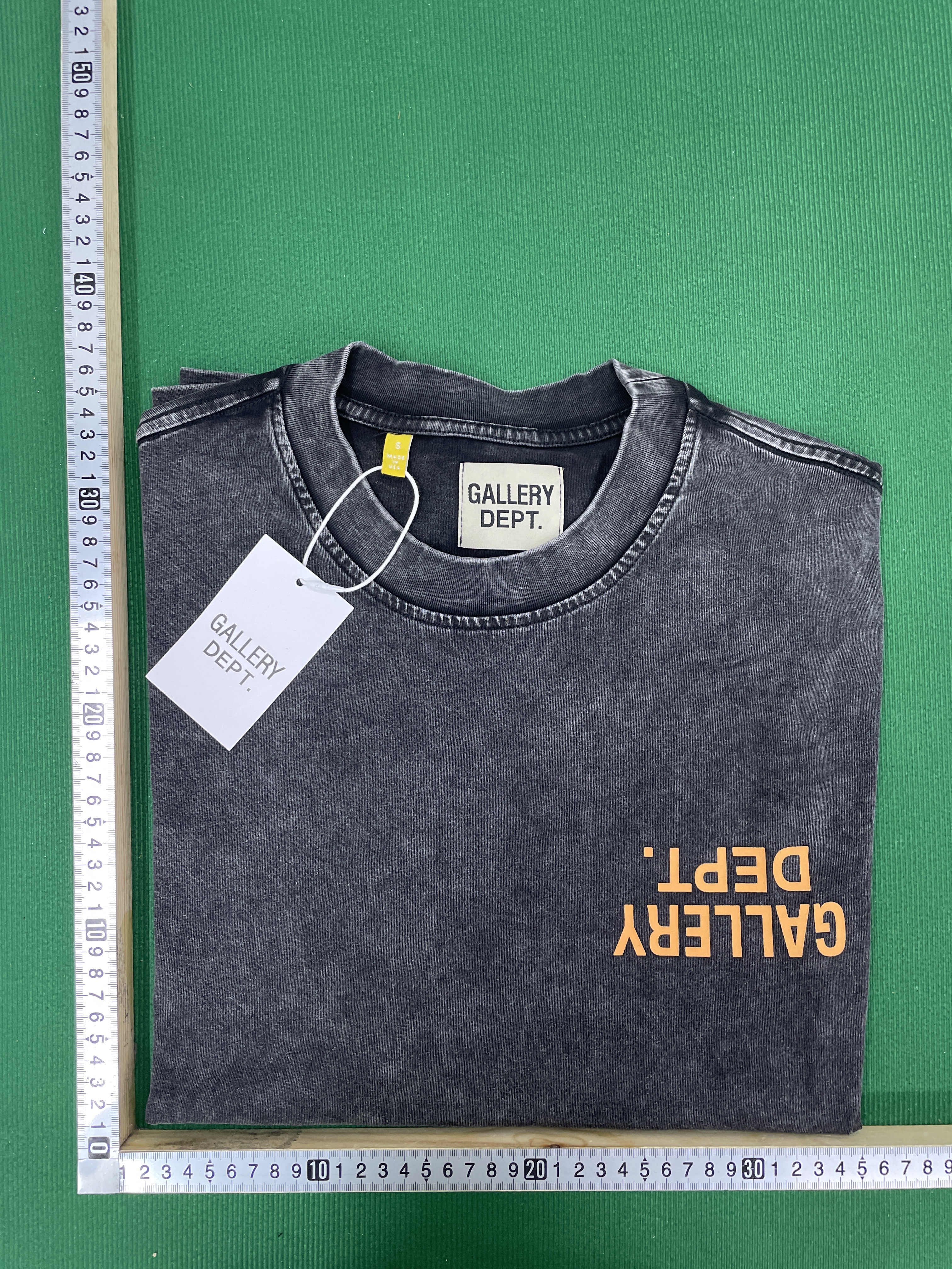 T-shirt — foto QC 1 di 91