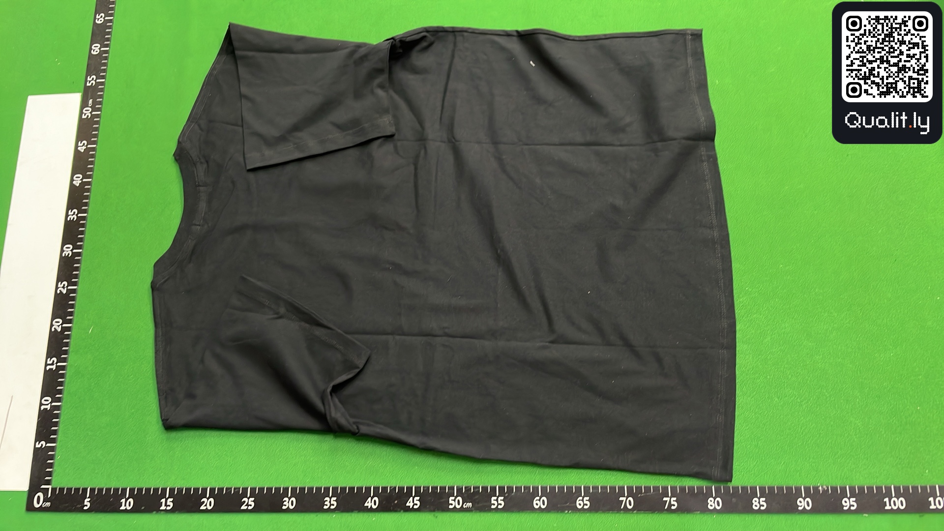T-shirt — foto QC 3 di 16