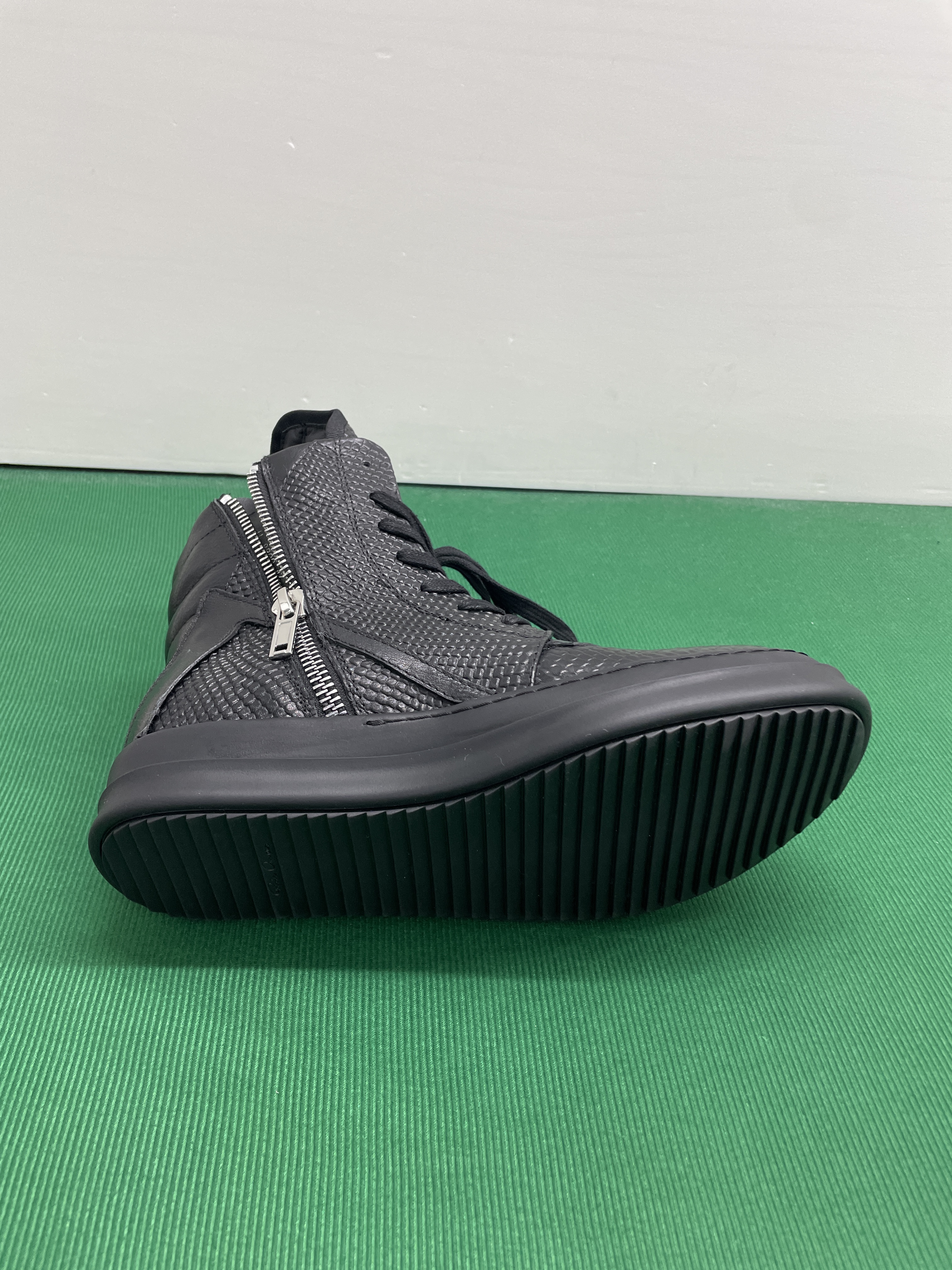 球鞋 QC 照片 2 / 98
