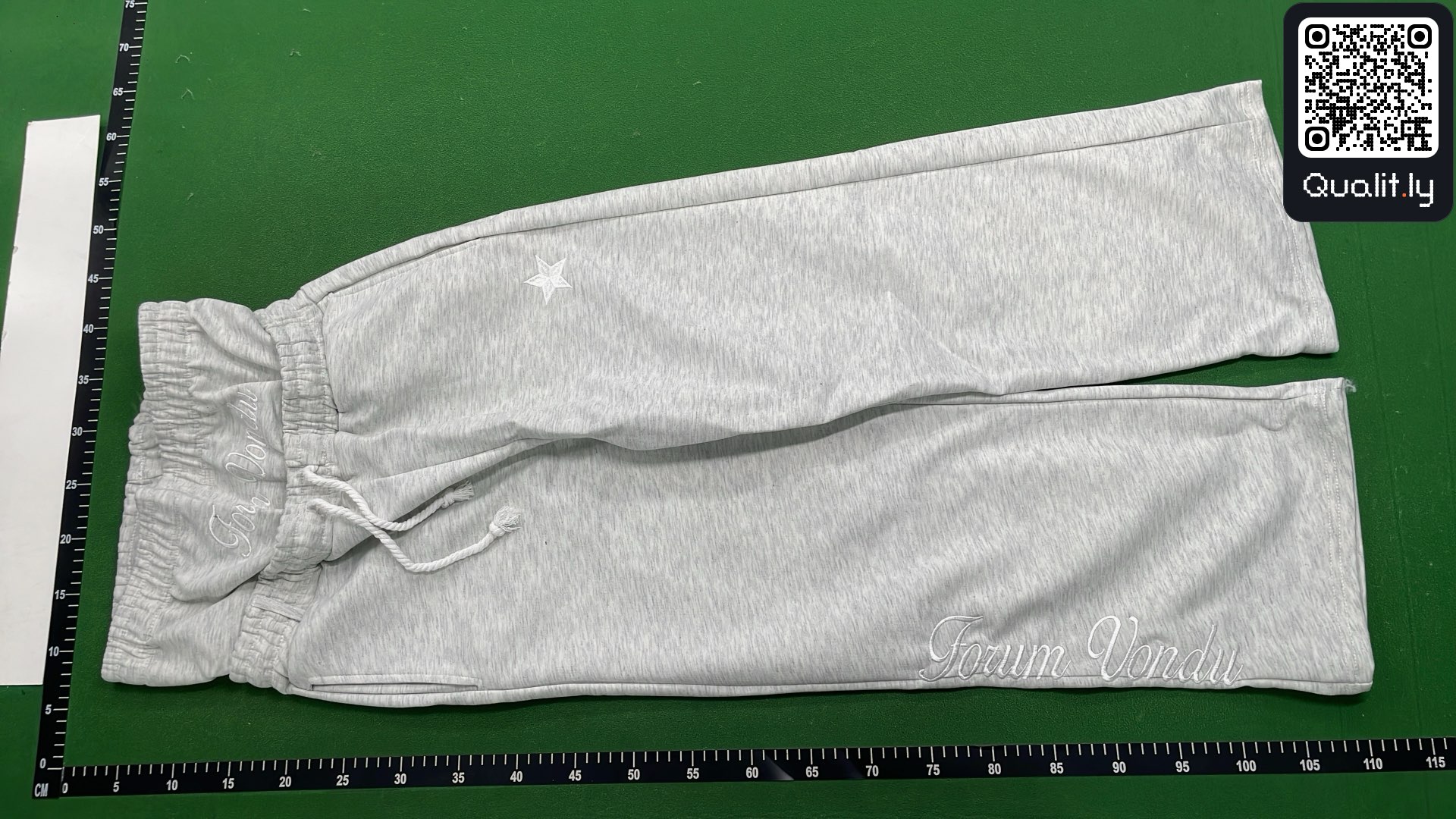 Pantaloni — foto QC 2 di 26
