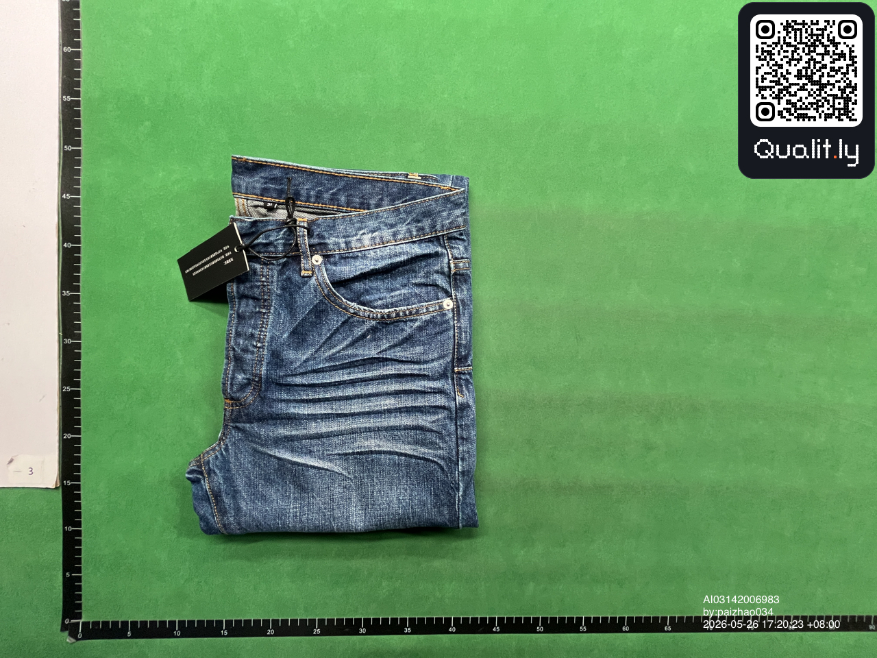 Jeans — QC-foto 2 av 22