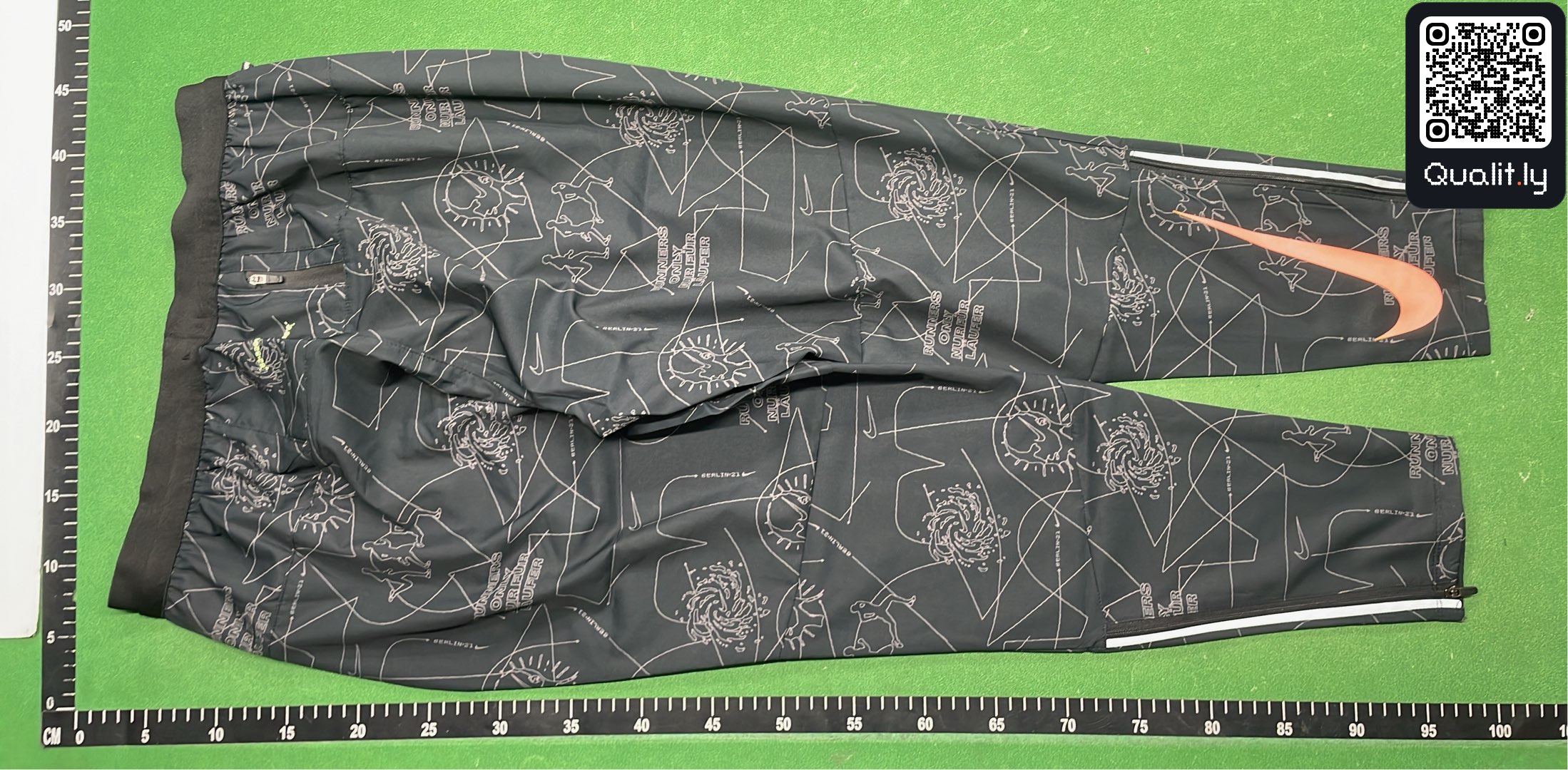 Hoodie — QC-foto 3 van 28