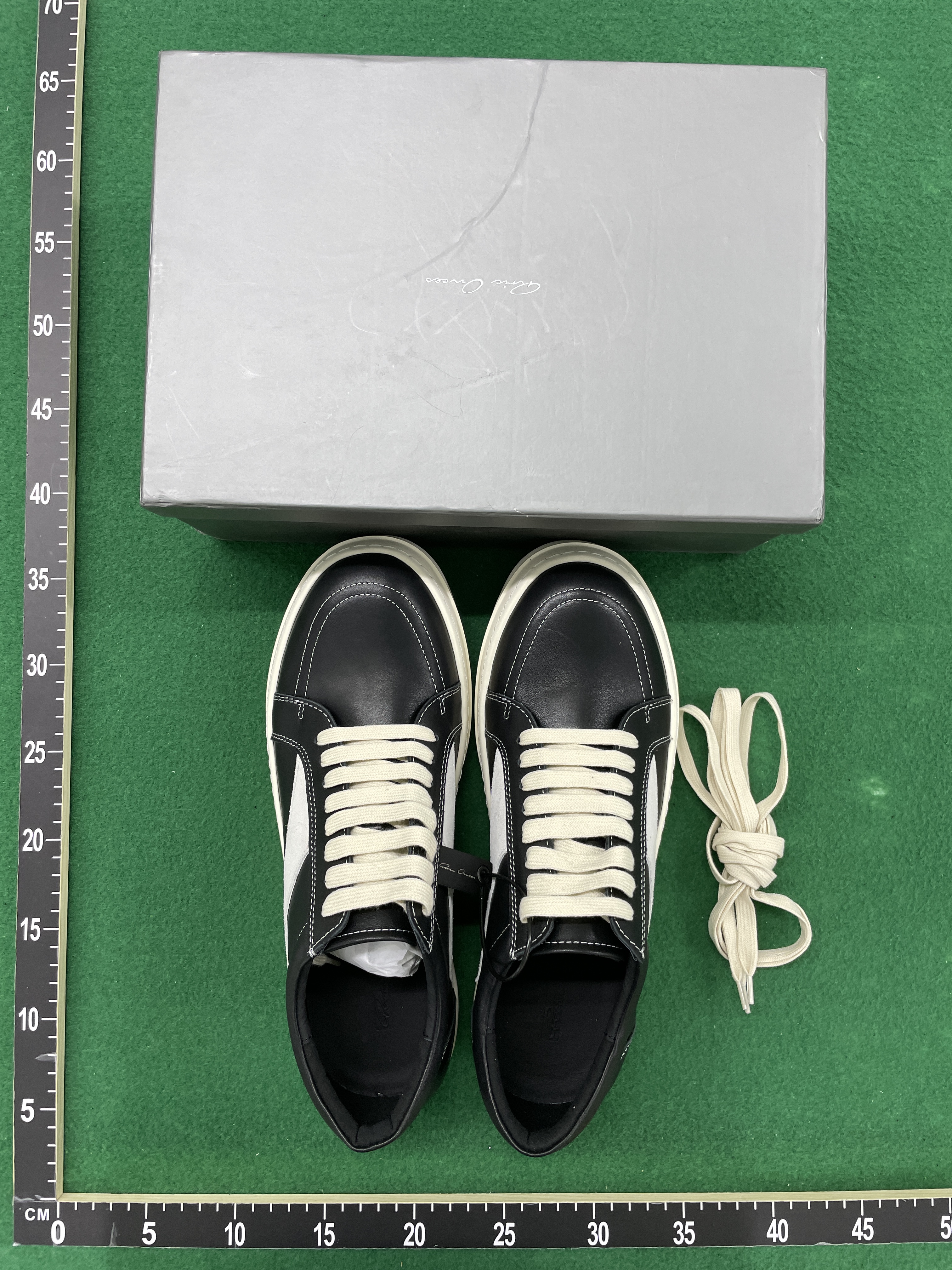 Sneaker — QC-Foto 2 von 96