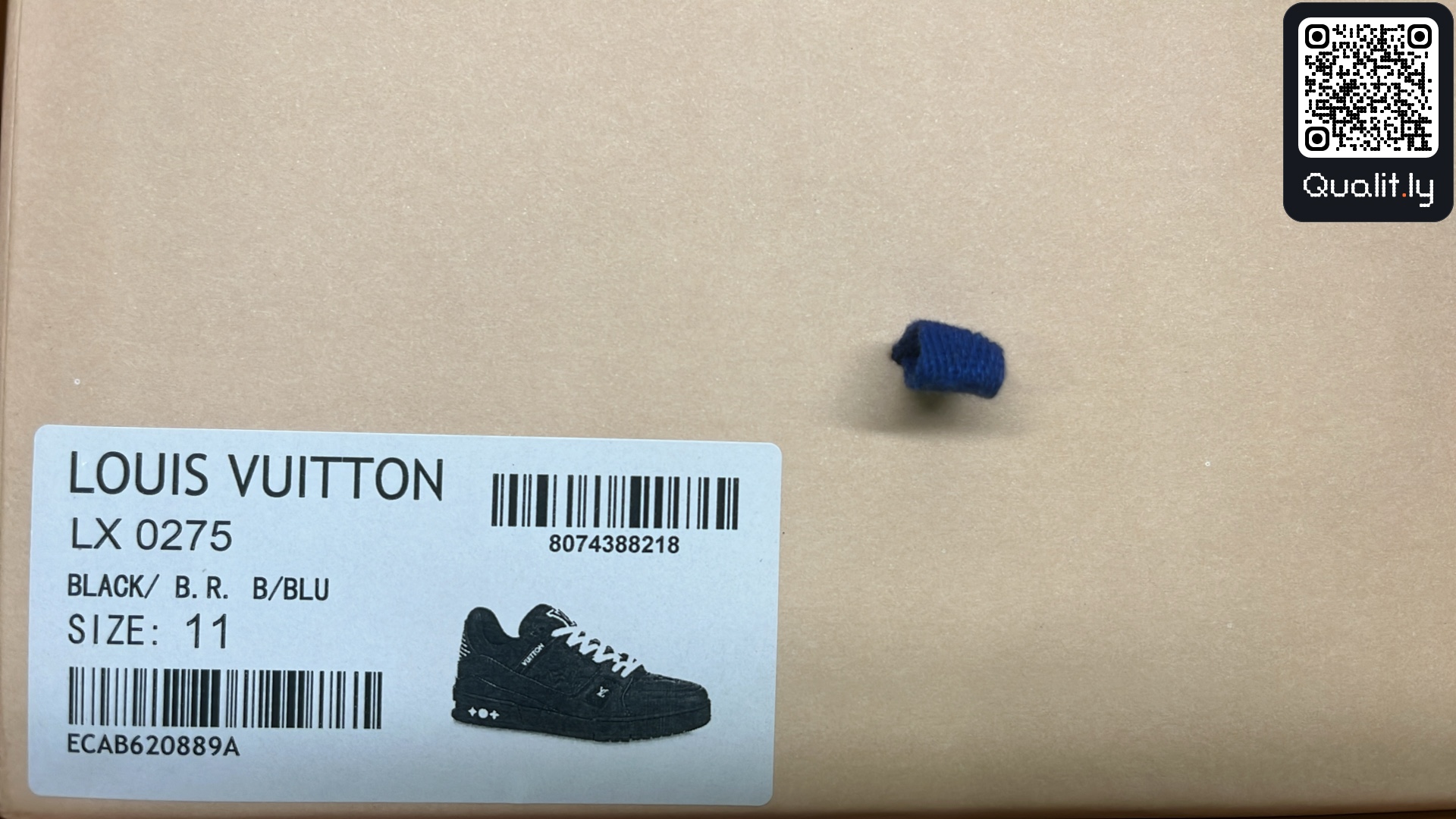 Sneakers QC photo 2 of 12