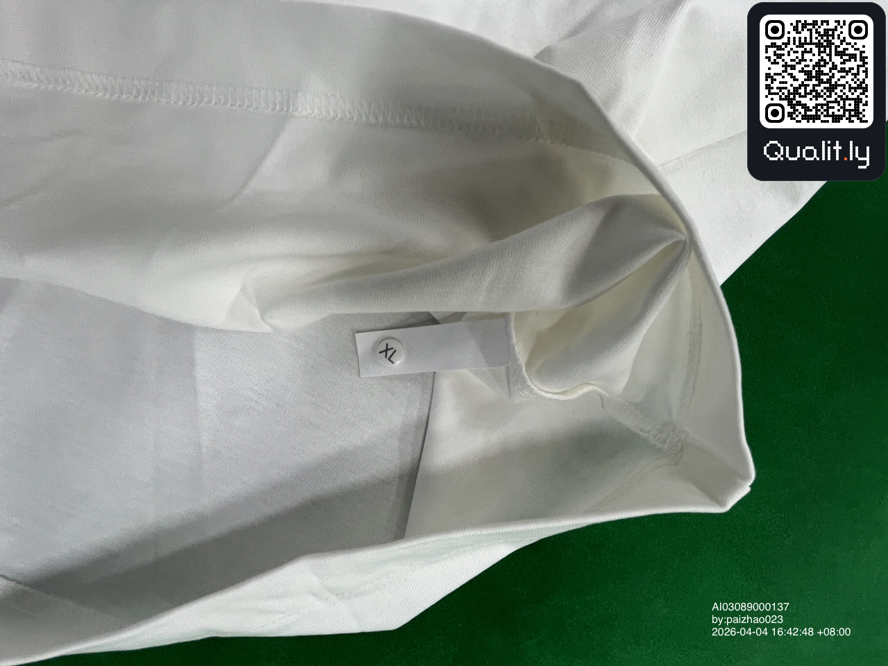 T-shirt — QC-foto 1 av 22