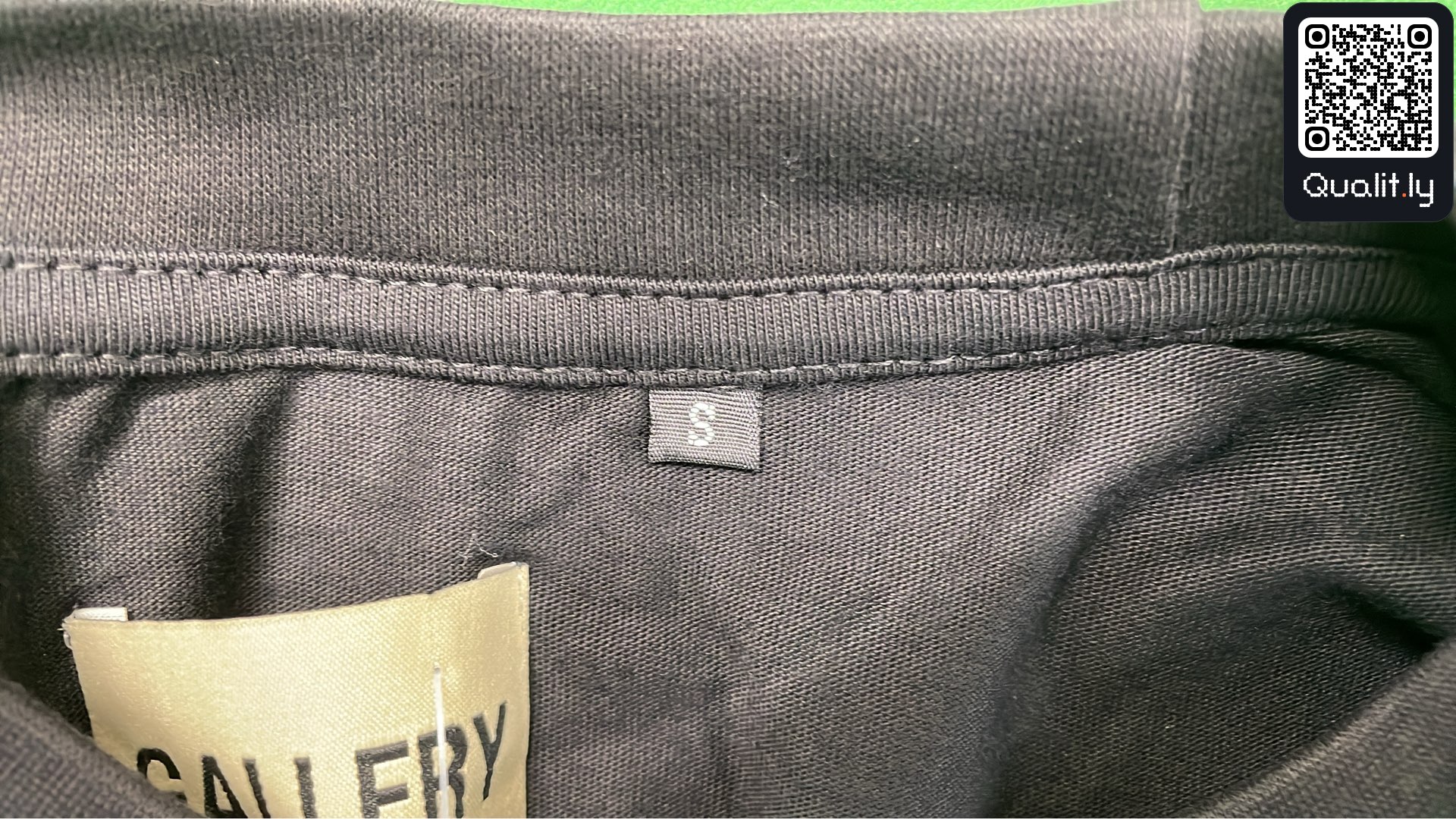 Felpa — foto QC 1 di 4