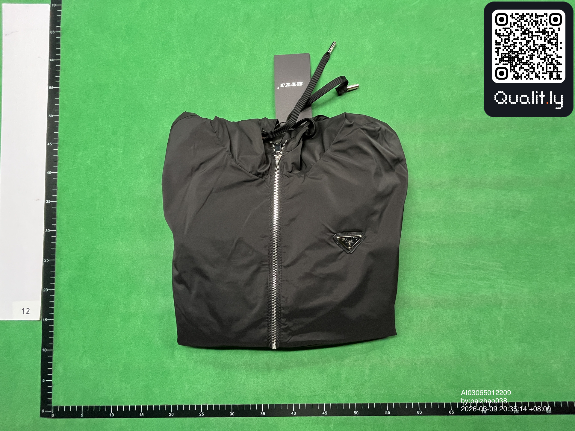 Jacke — QC-Foto 1 von 16