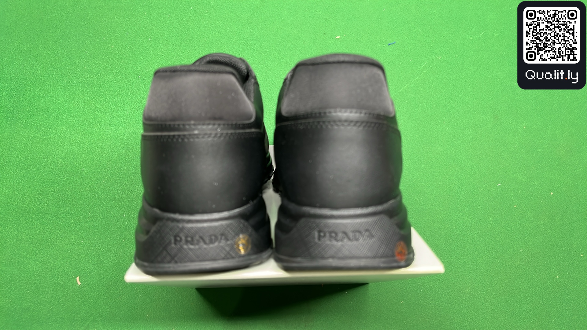 Sneakers — QC-foto 3 av 18