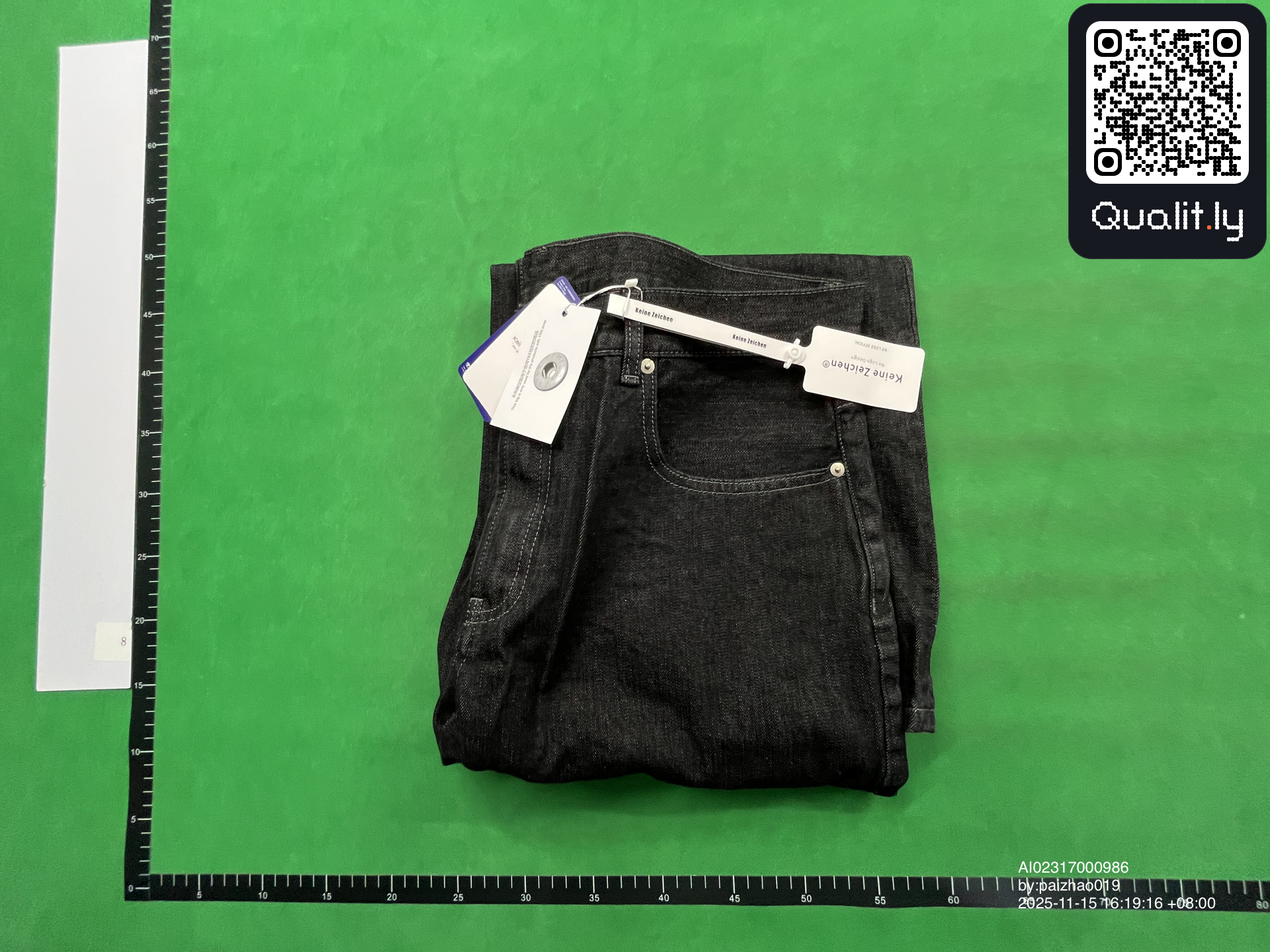 Jeans QC photo 1 of 4
