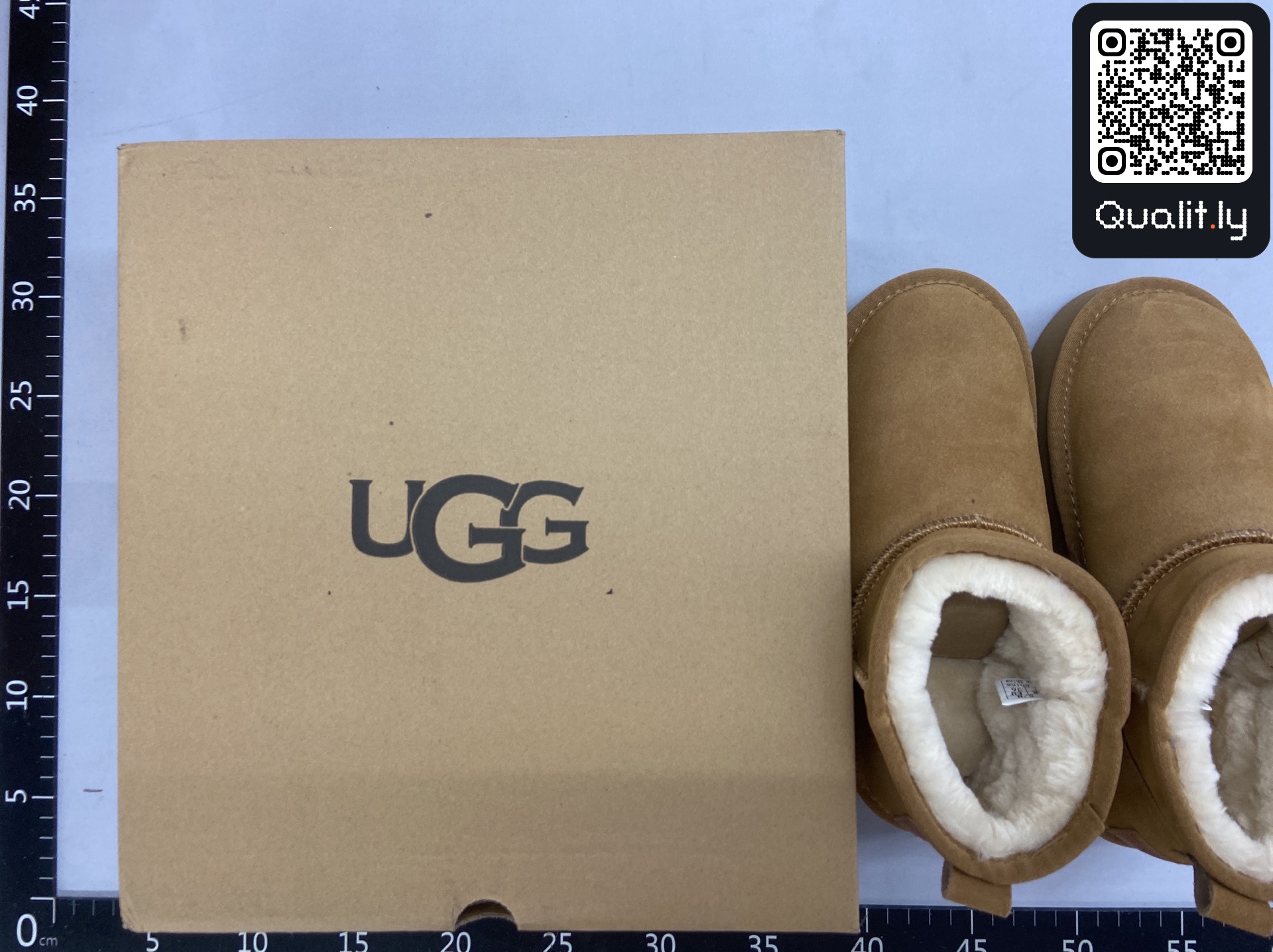 Sneakers — QC-foto 1 van 6