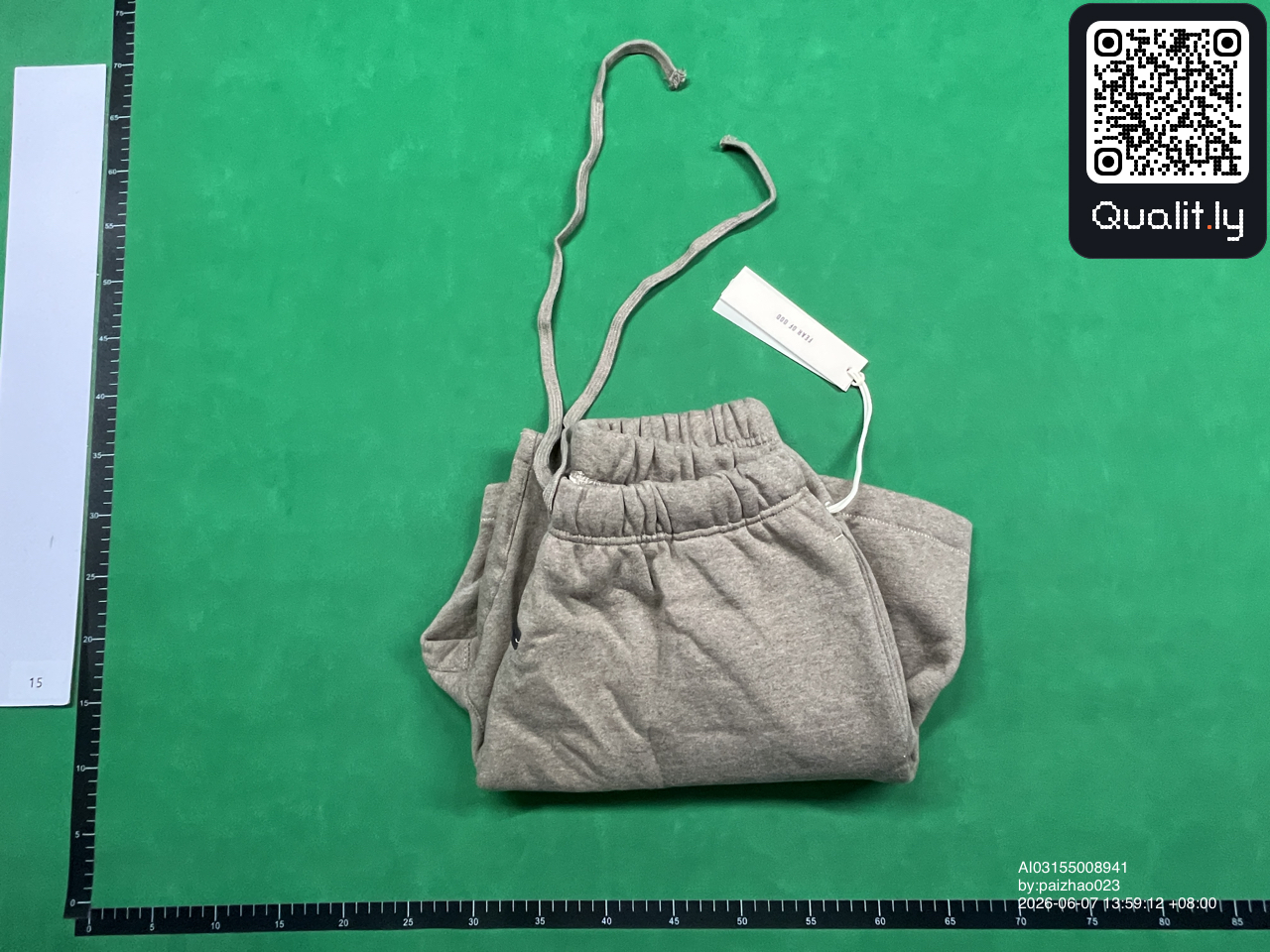 Shorts QC photo 1 of 36