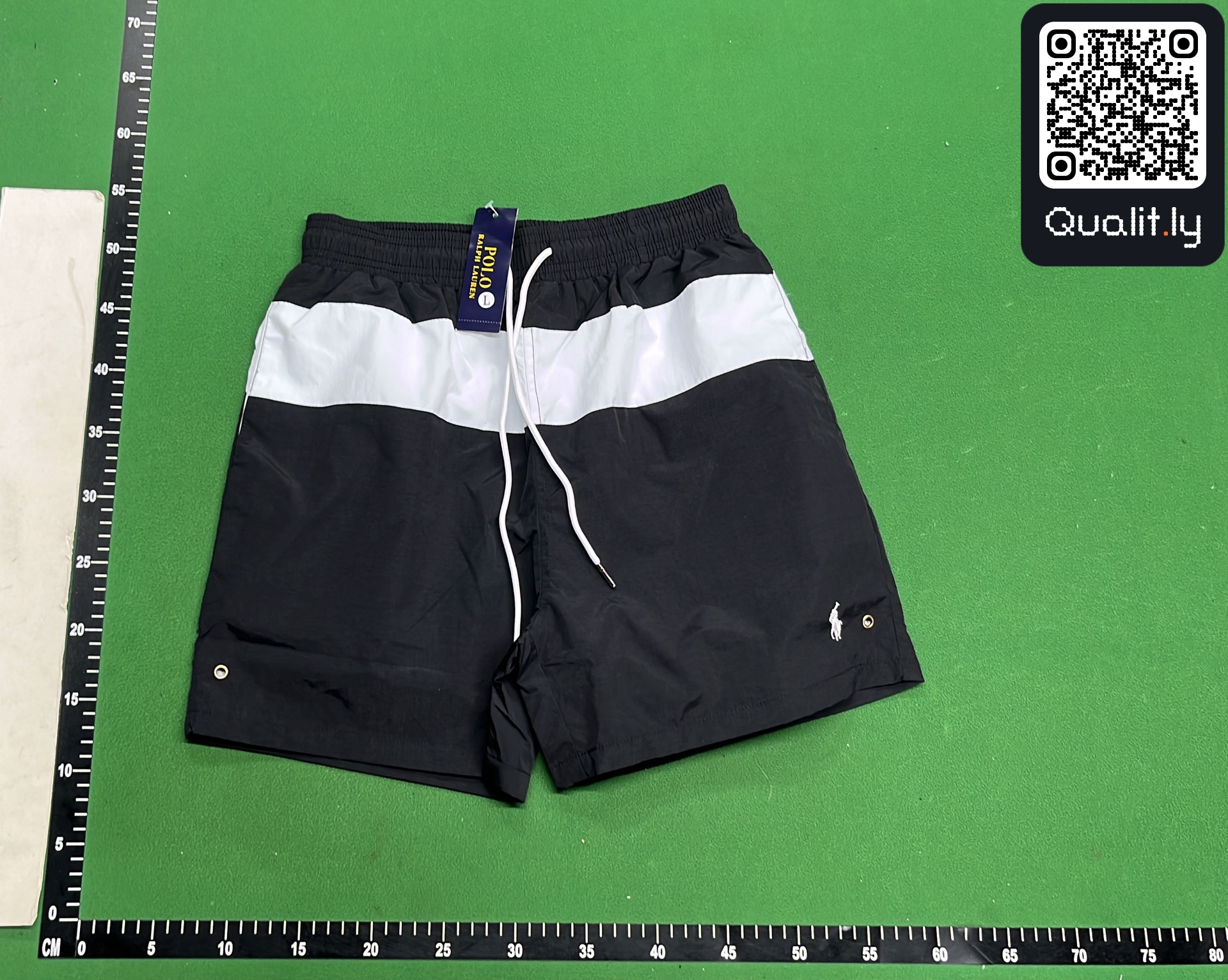 Short — photo QC 2 sur 14