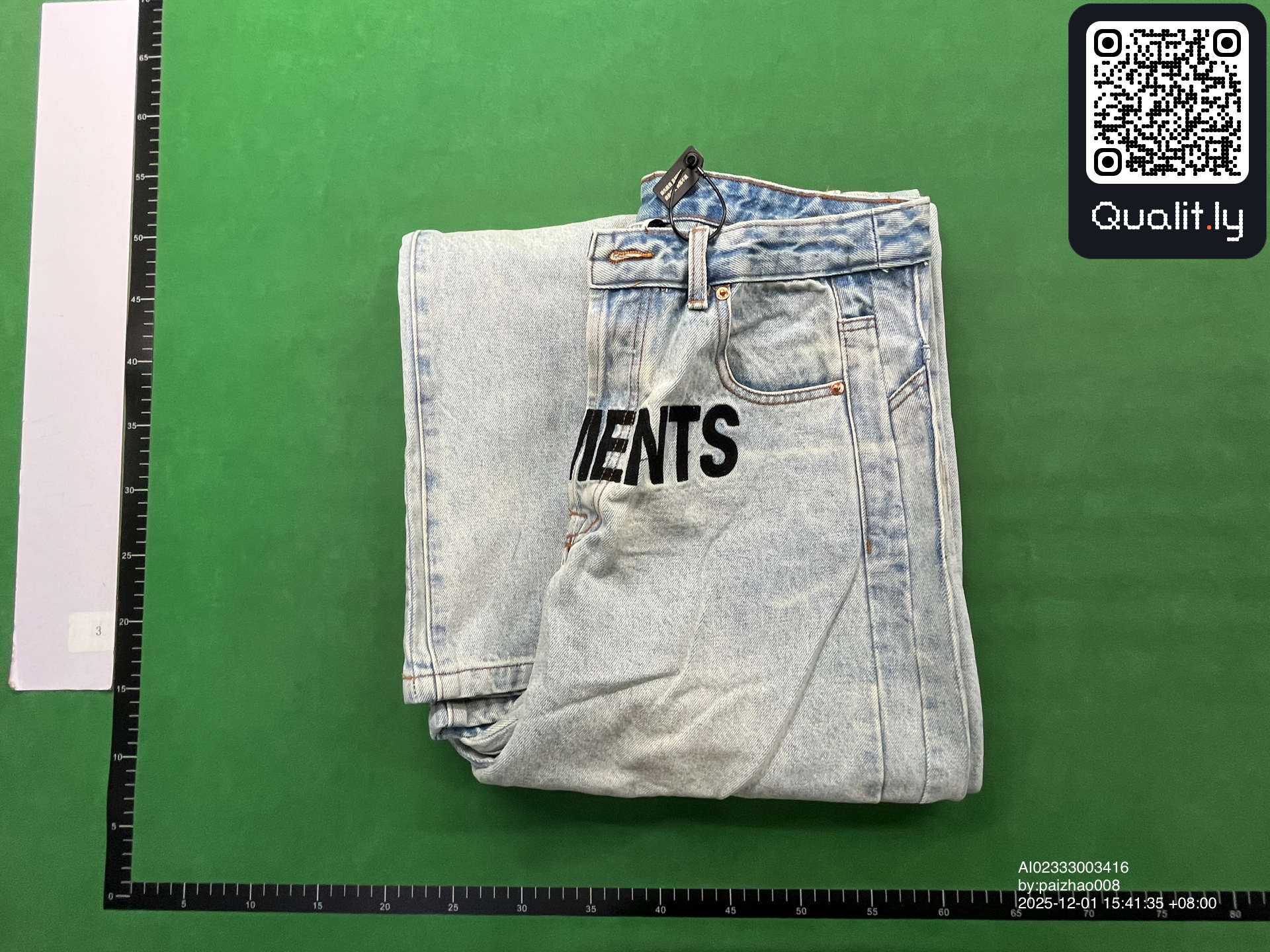 Jeans — QC-Foto 1 von 30