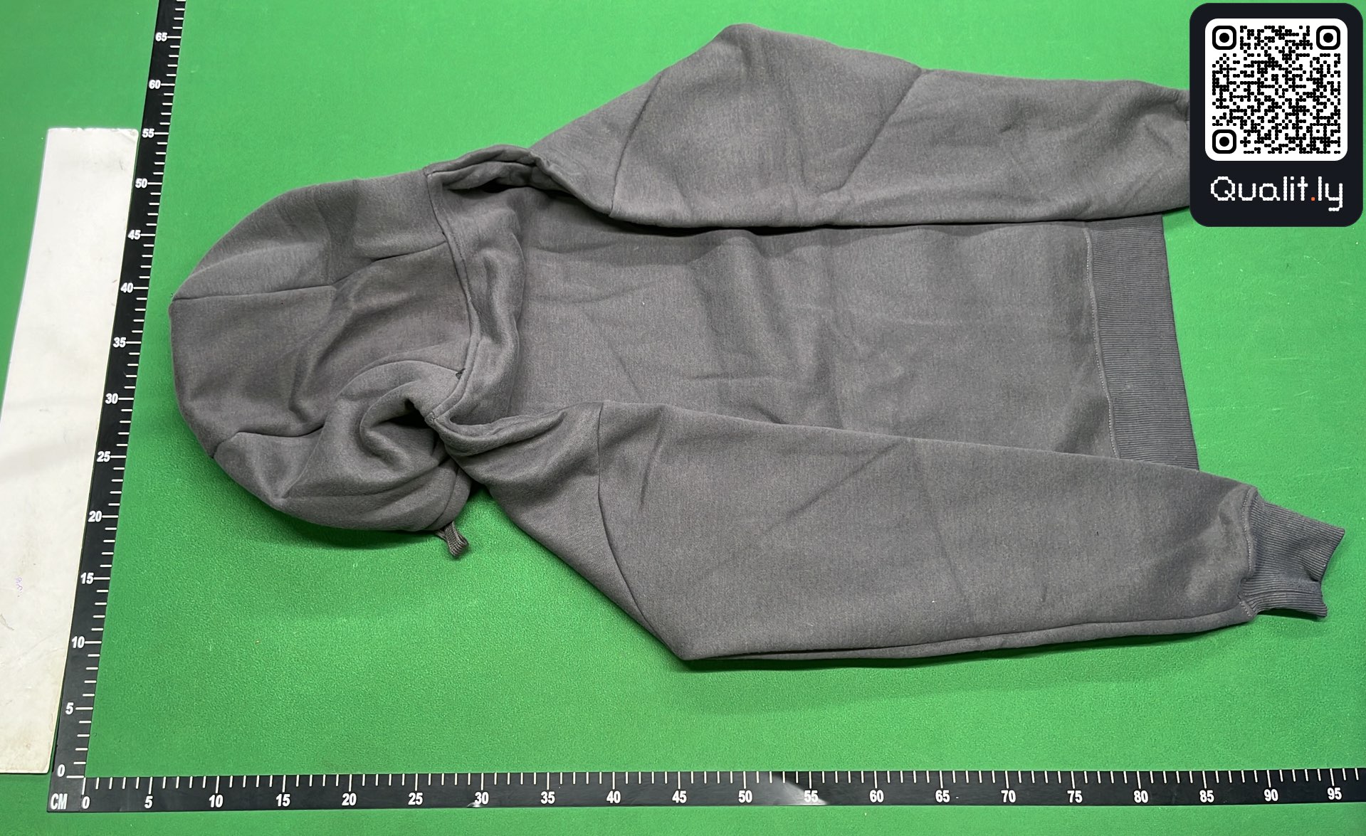 Hoodie — QC-foto 3 van 4