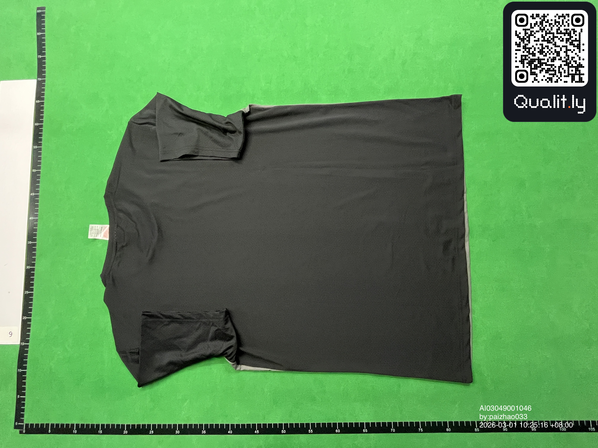 T-shirt — foto QC 2 di 10