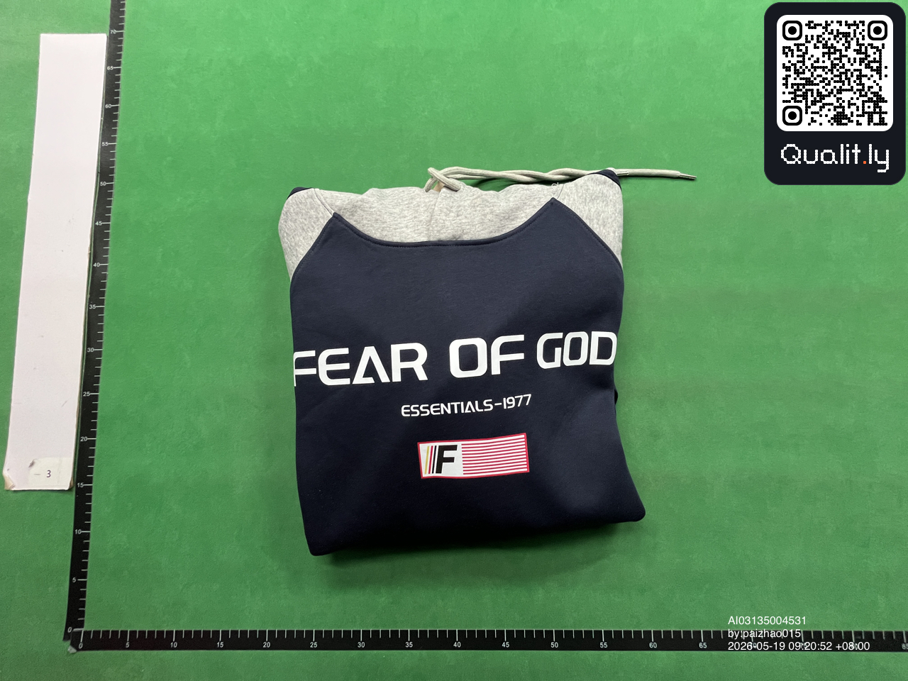 Hoodie — QC-foto 1 av 4