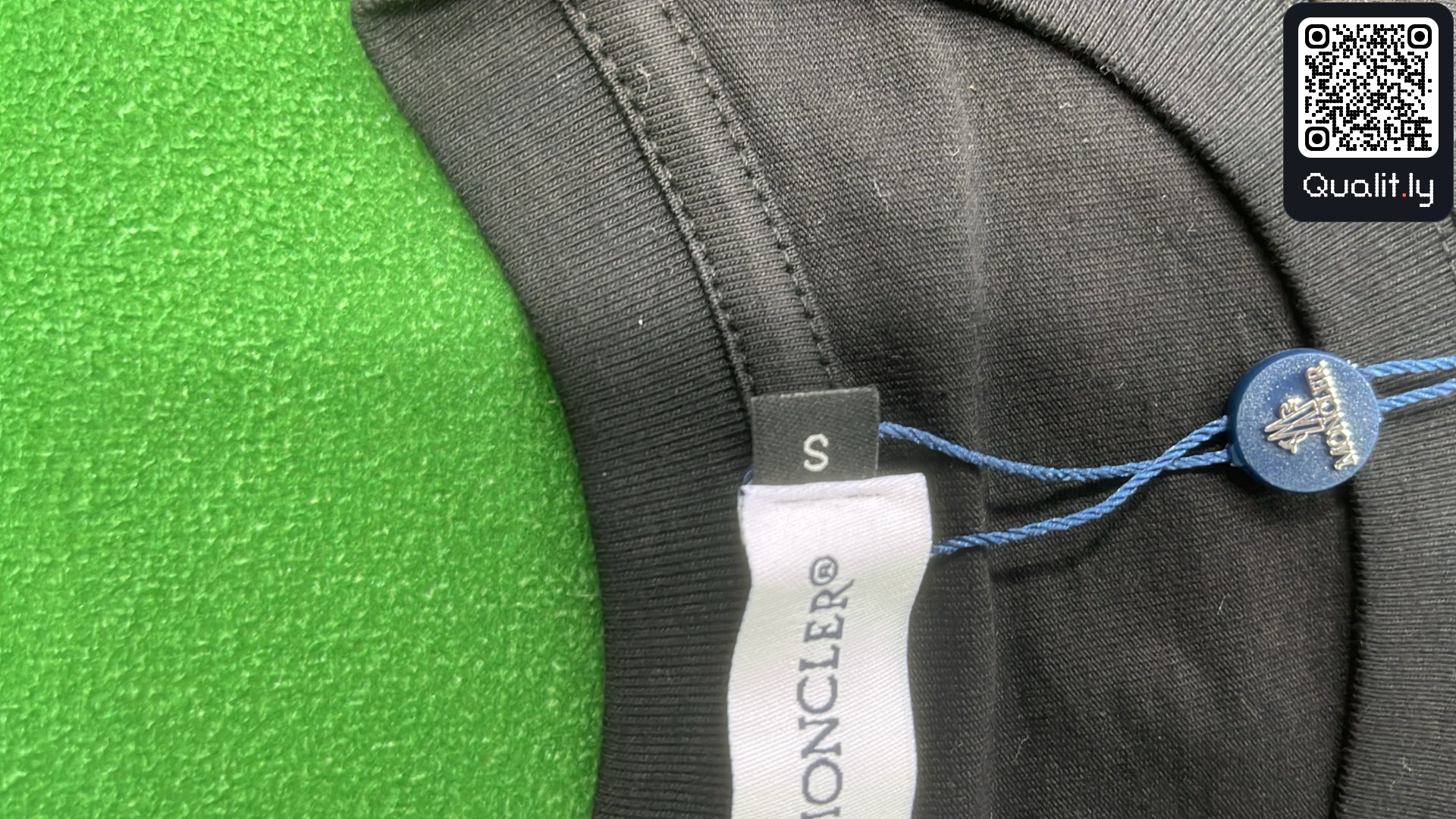 Tricou — fotografie QC 1 din 4