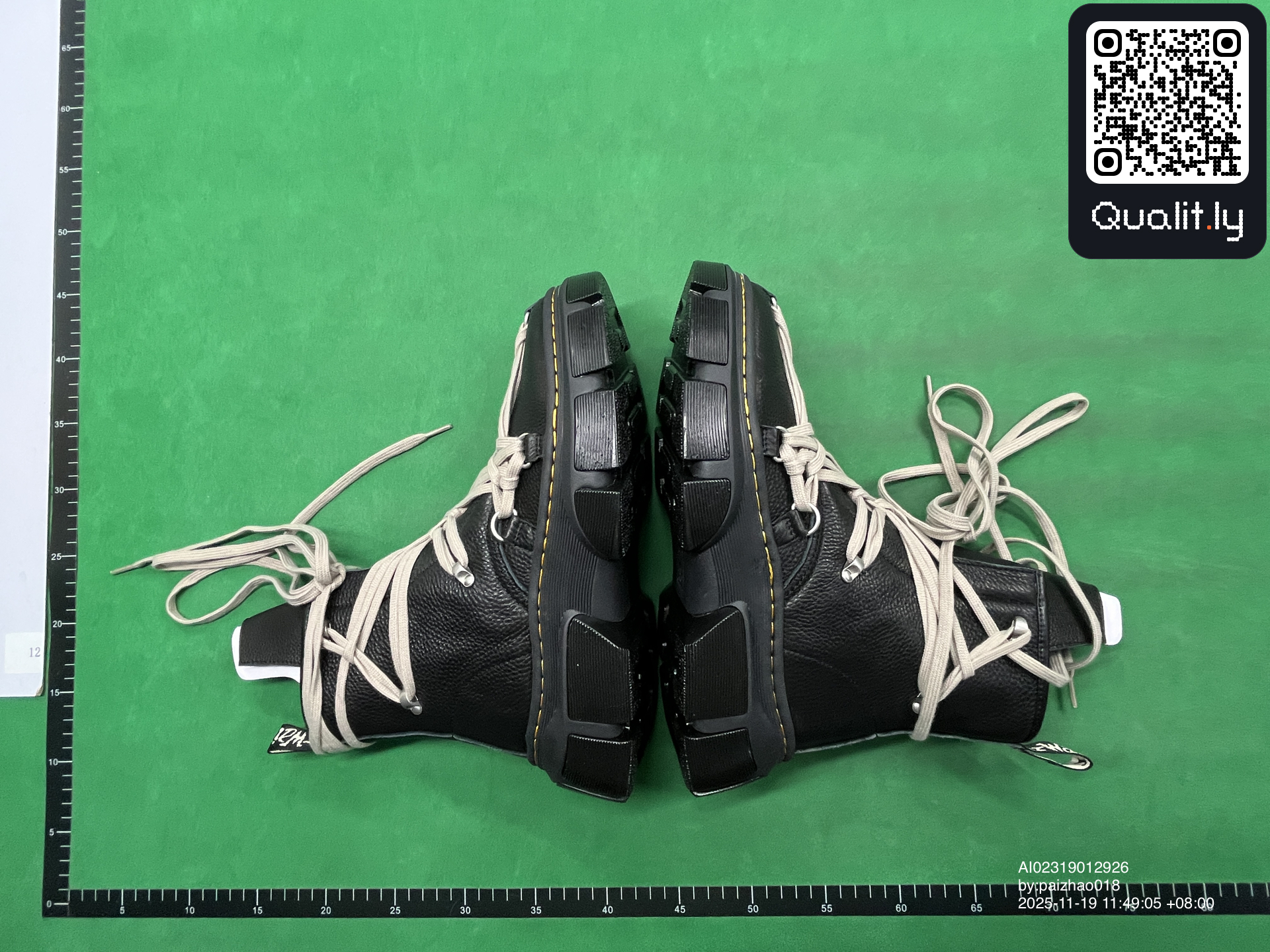 Bottes — photo QC 2 sur 30