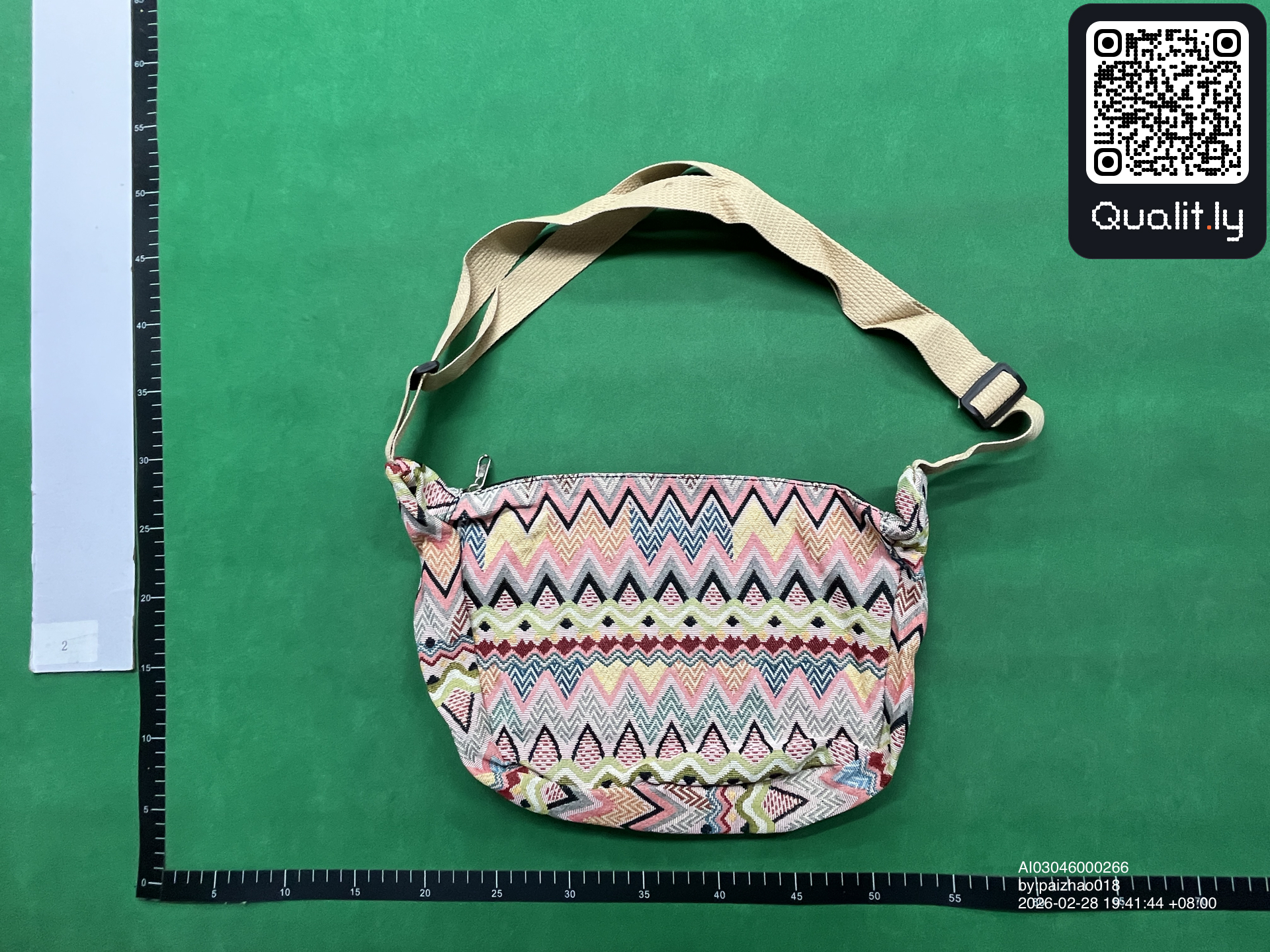 Borsa — foto QC 2 di 3