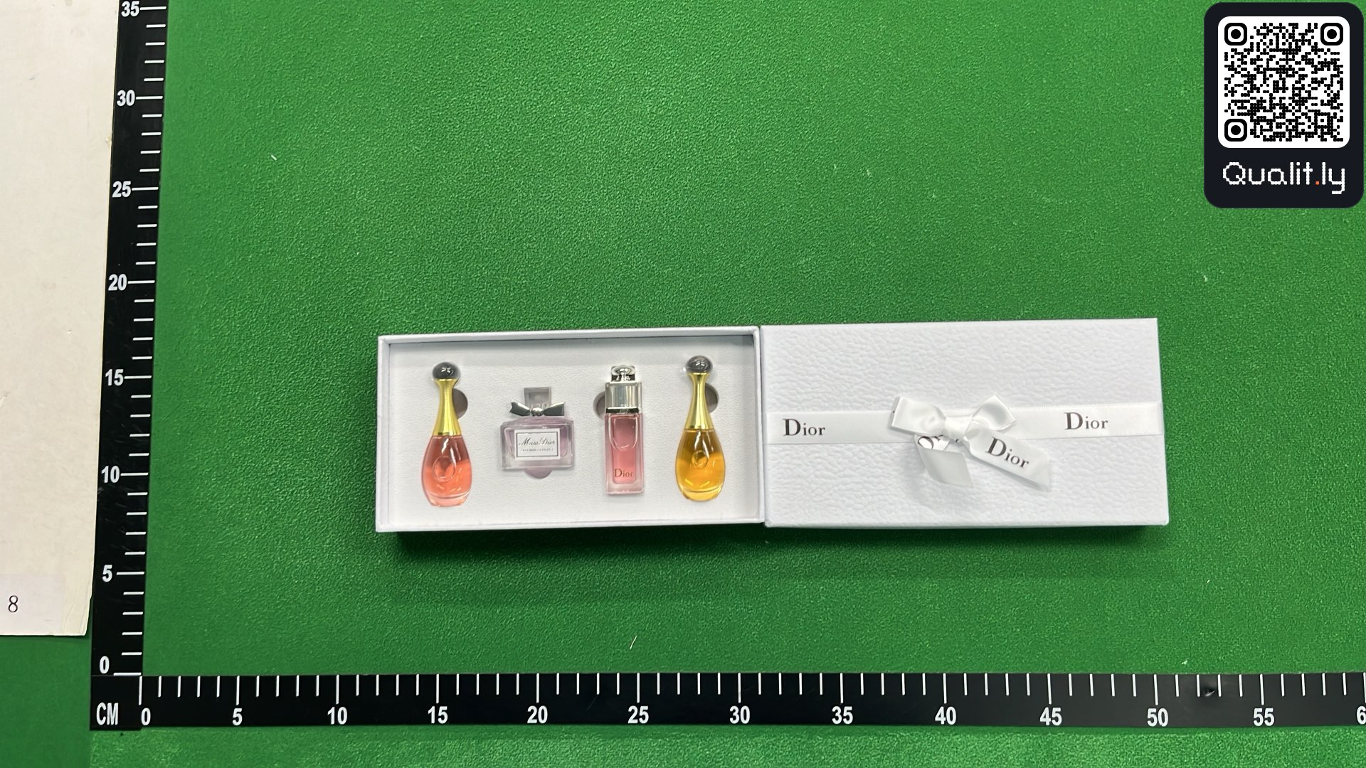 Foto QC 3 di 15