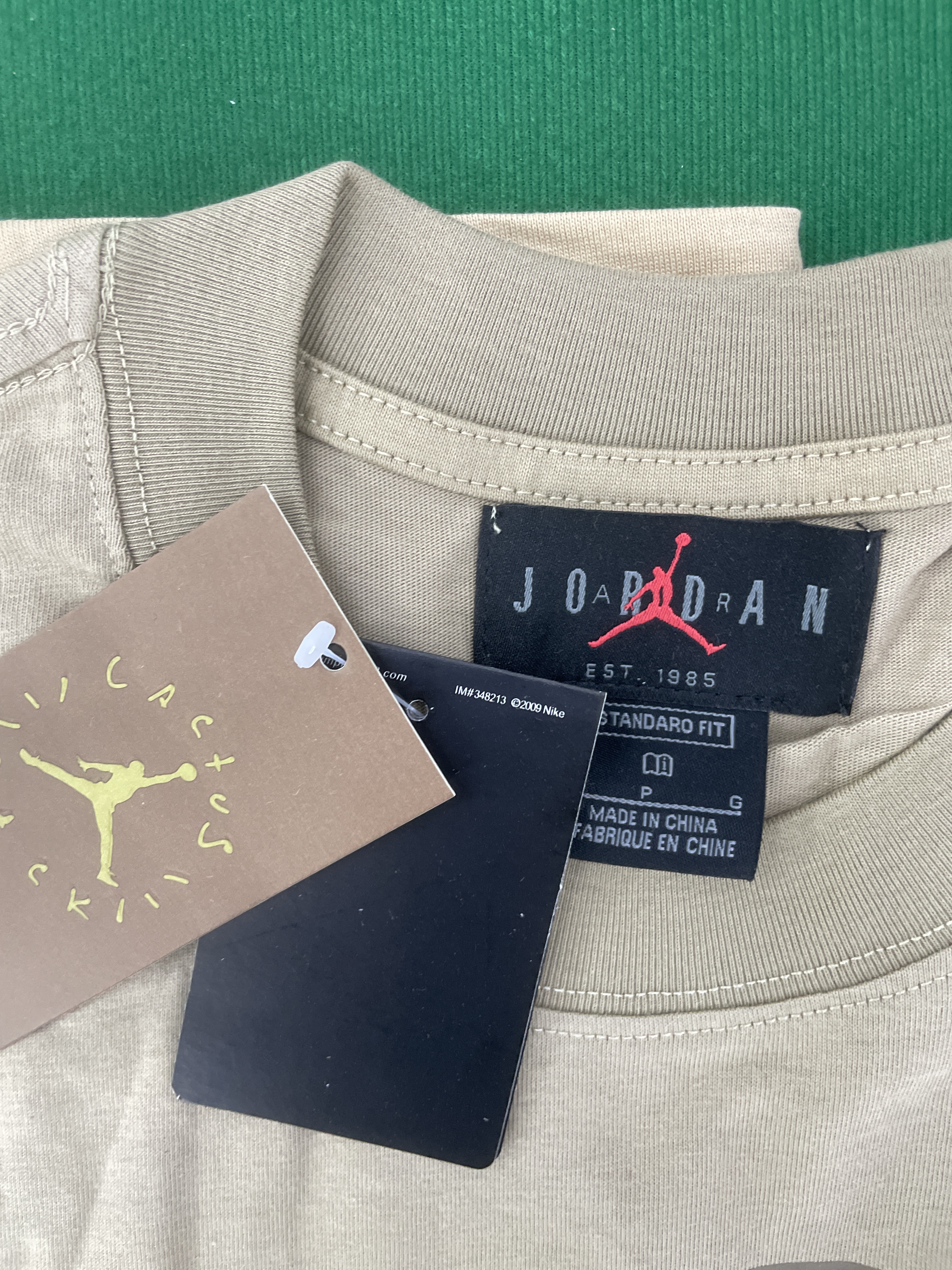 Hoodie QC photo 2 of 9