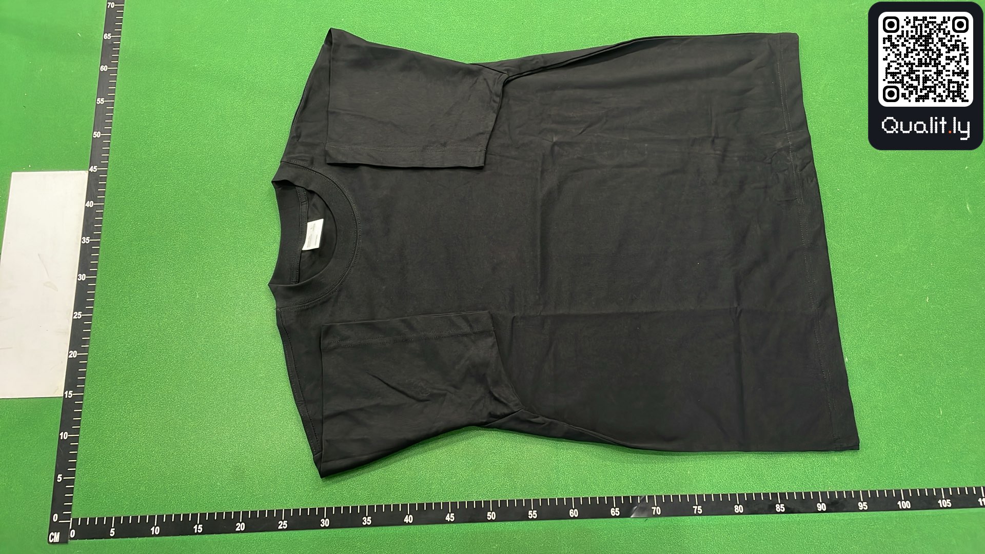 T-shirt — foto QC 2 di 8