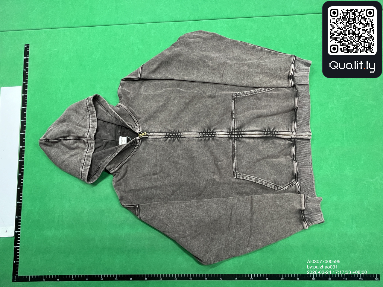 Sweatshirt — QC-Foto 3 von 8