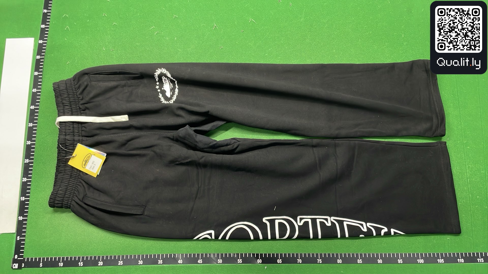 Hoodie QC photo 2 of 4