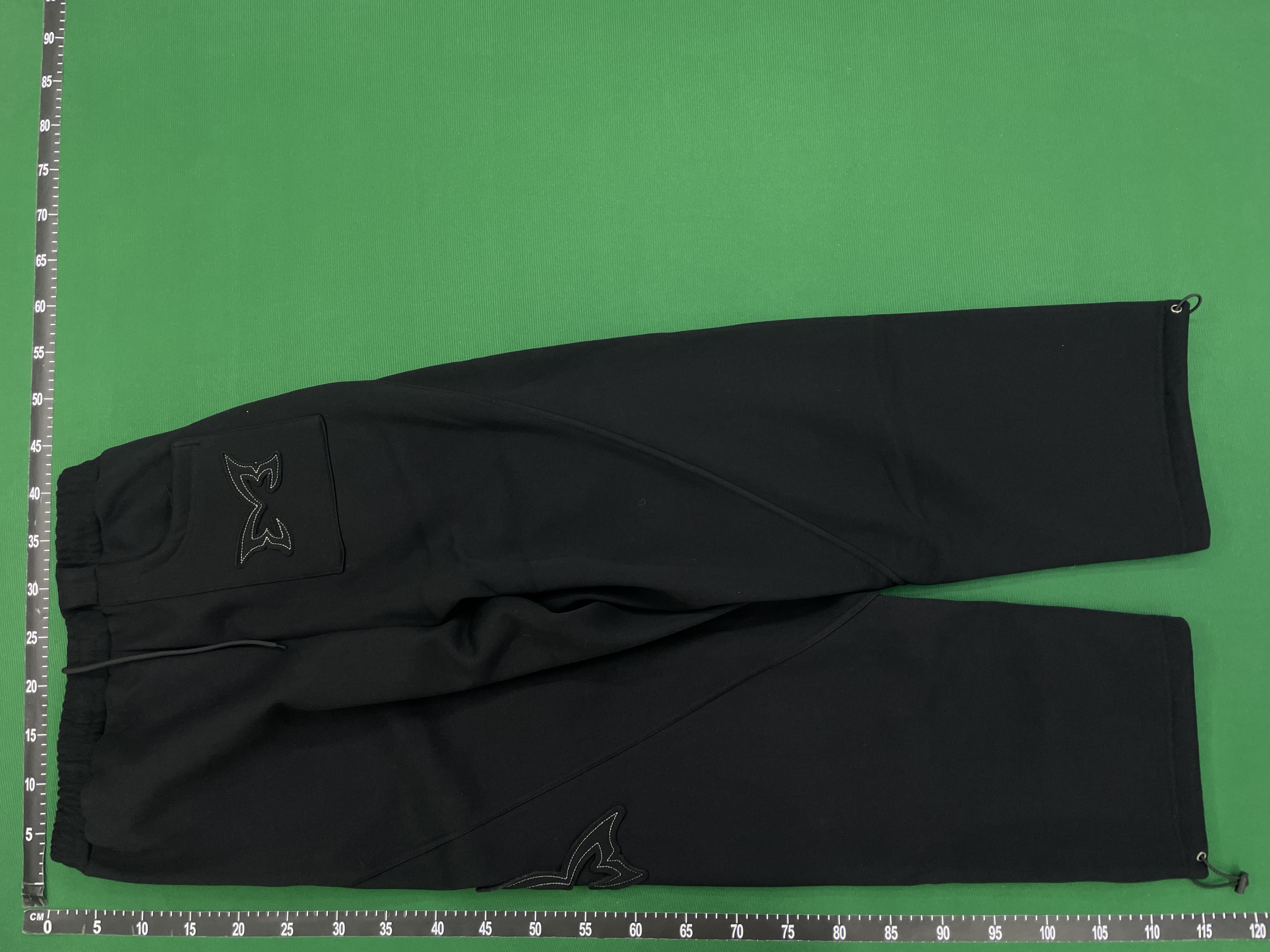Pants QC photo 2 of 81