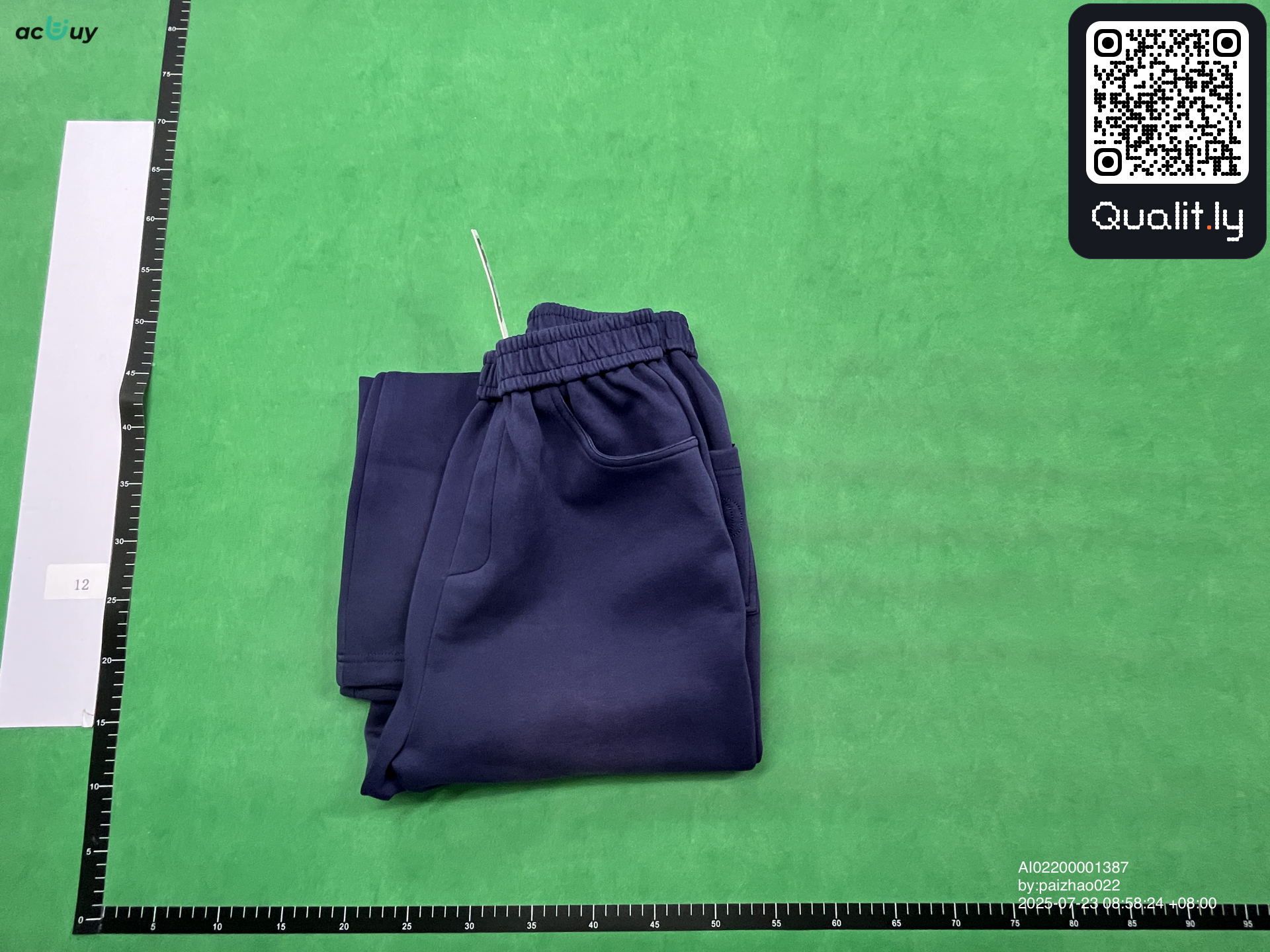 Pantalón — foto QC 1 de 4