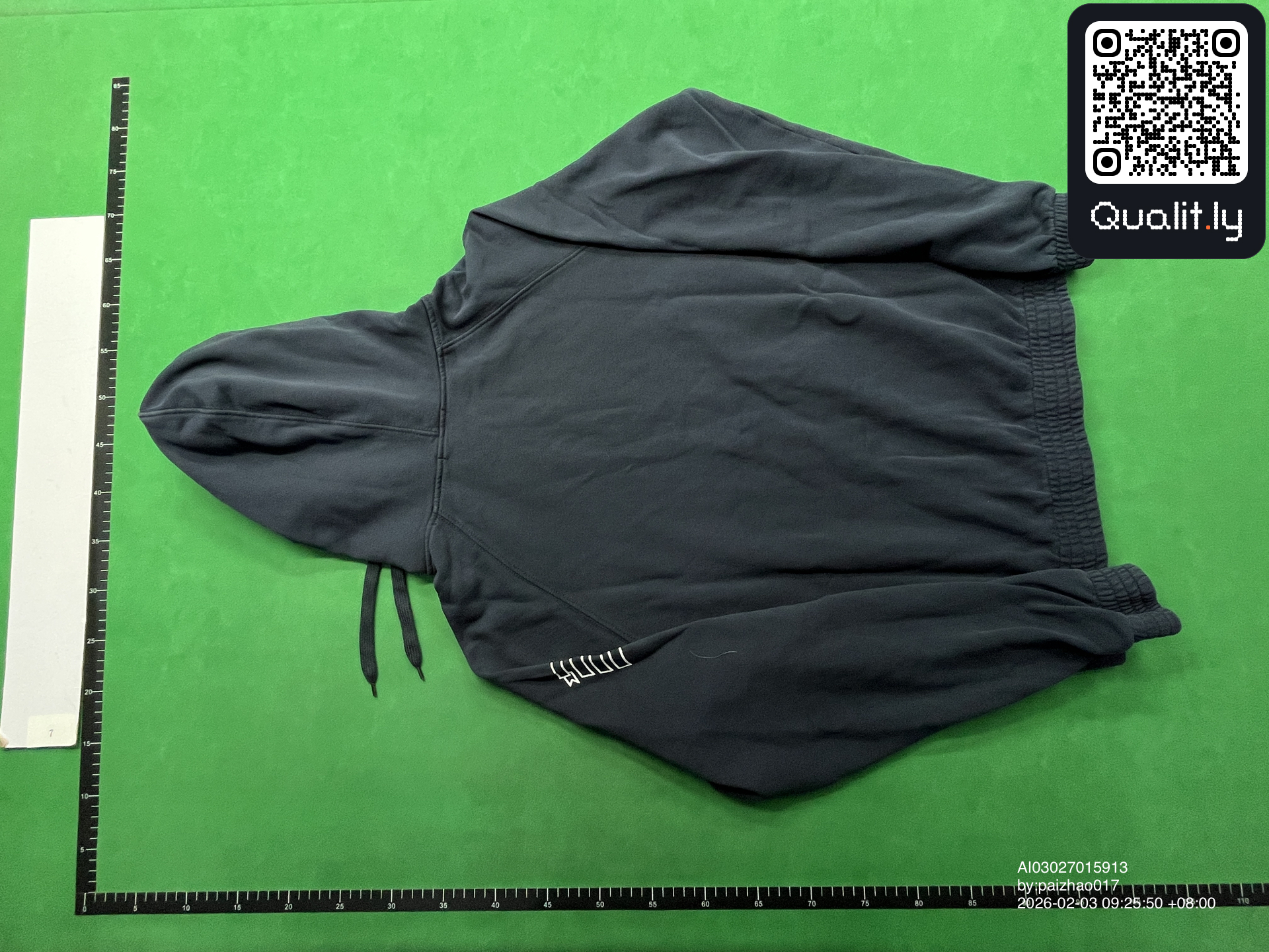 Sweatshirt — foto QC 2 de 4