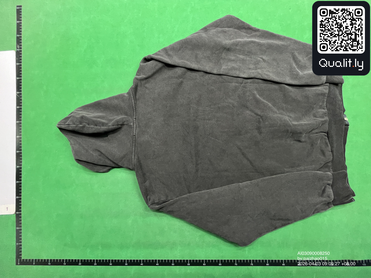 Sweat à capuche — photo QC 3 sur 38