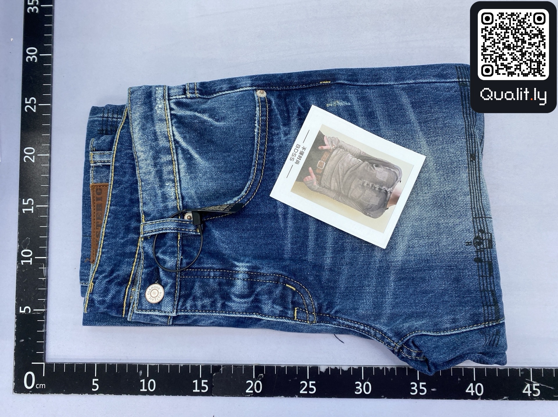 Jean — photo QC 1 sur 52